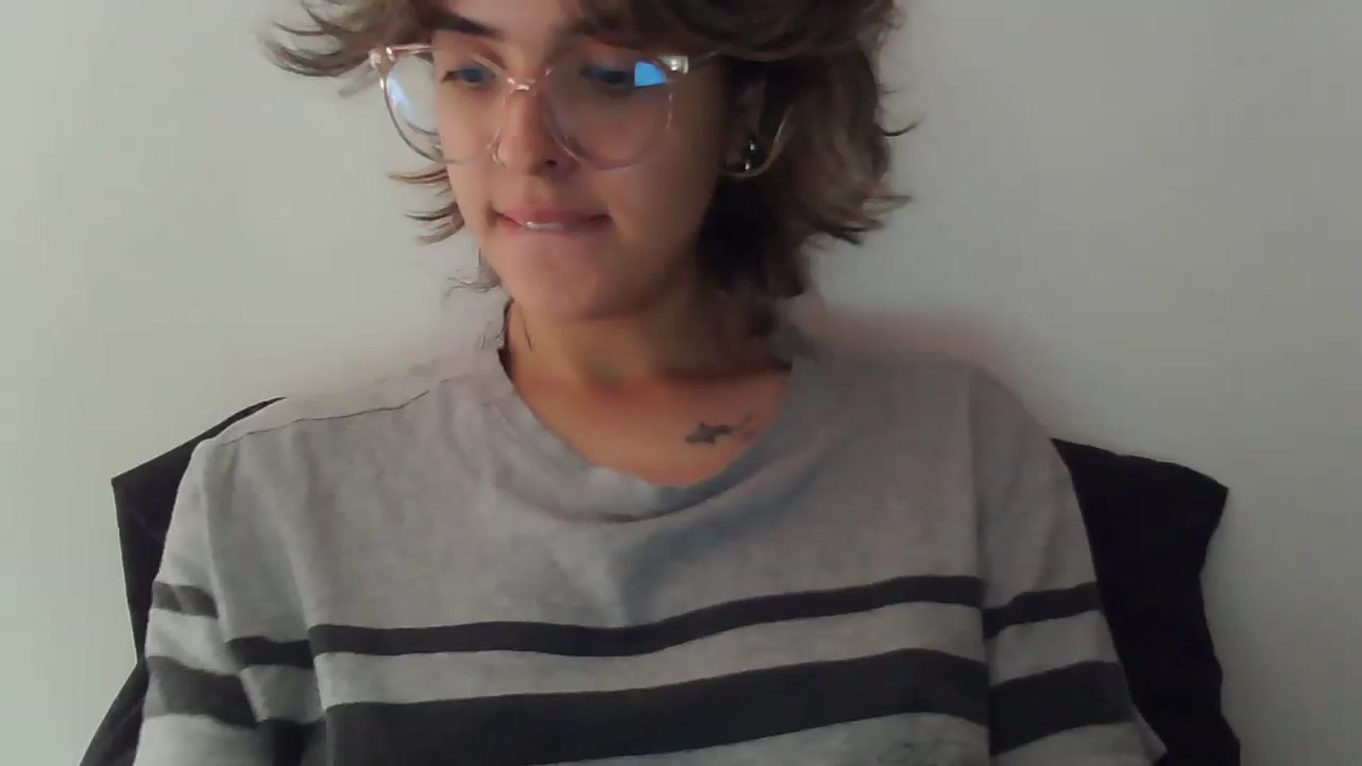 Gallery image thumbnail from fionacarter's myfreecams stream on, 08/06/2023, 17:25 image 2 of 20