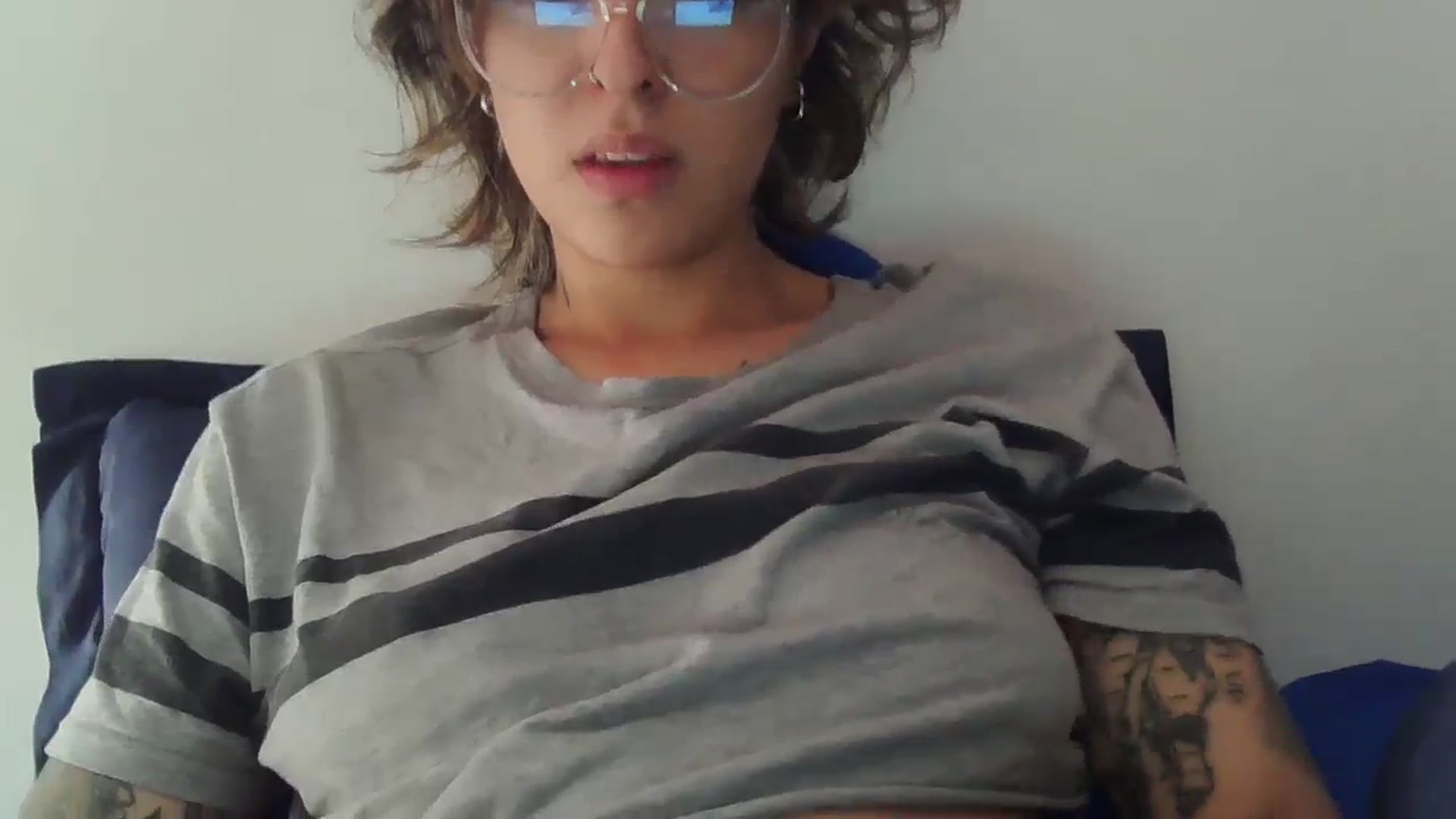 Gallery image thumbnail from fionacarter's myfreecams stream on, 08/20/2023, 15:55 image 15 of 20