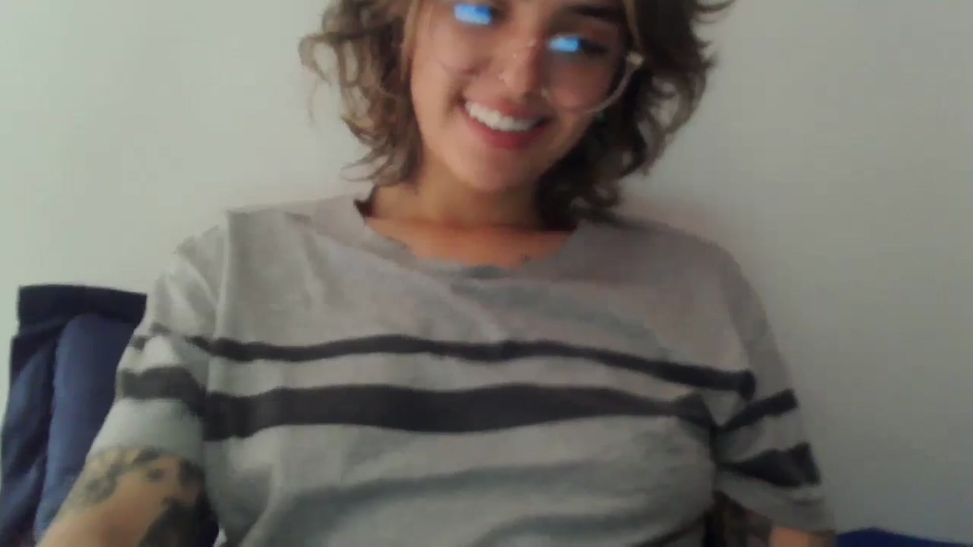 Gallery image thumbnail from fionacarter's myfreecams stream on, 08/20/2023, 16:26 image 13 of 20