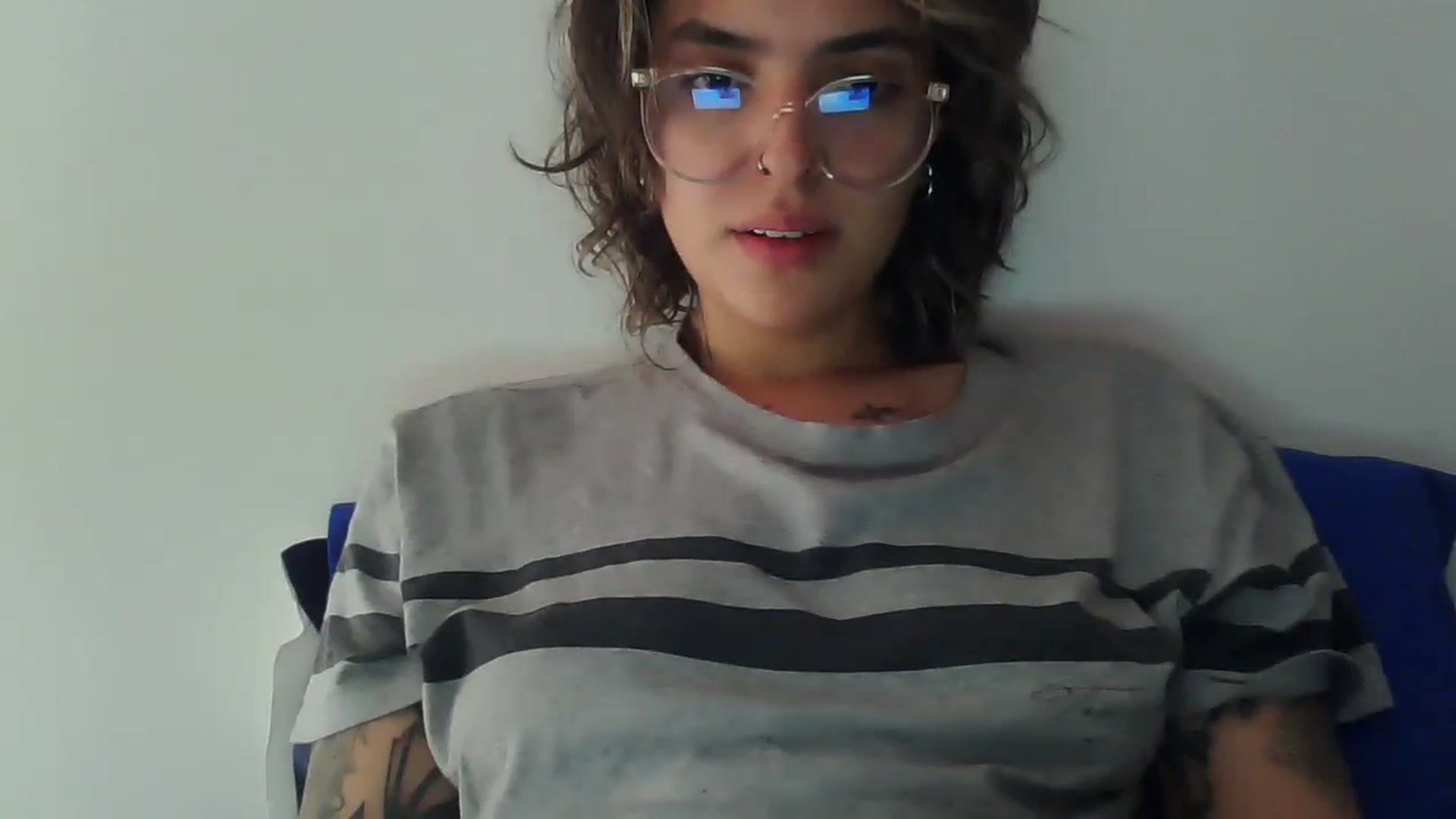 Gallery image thumbnail from fionacarter's myfreecams stream on, 08/21/2023, 15:18 image 4 of 20