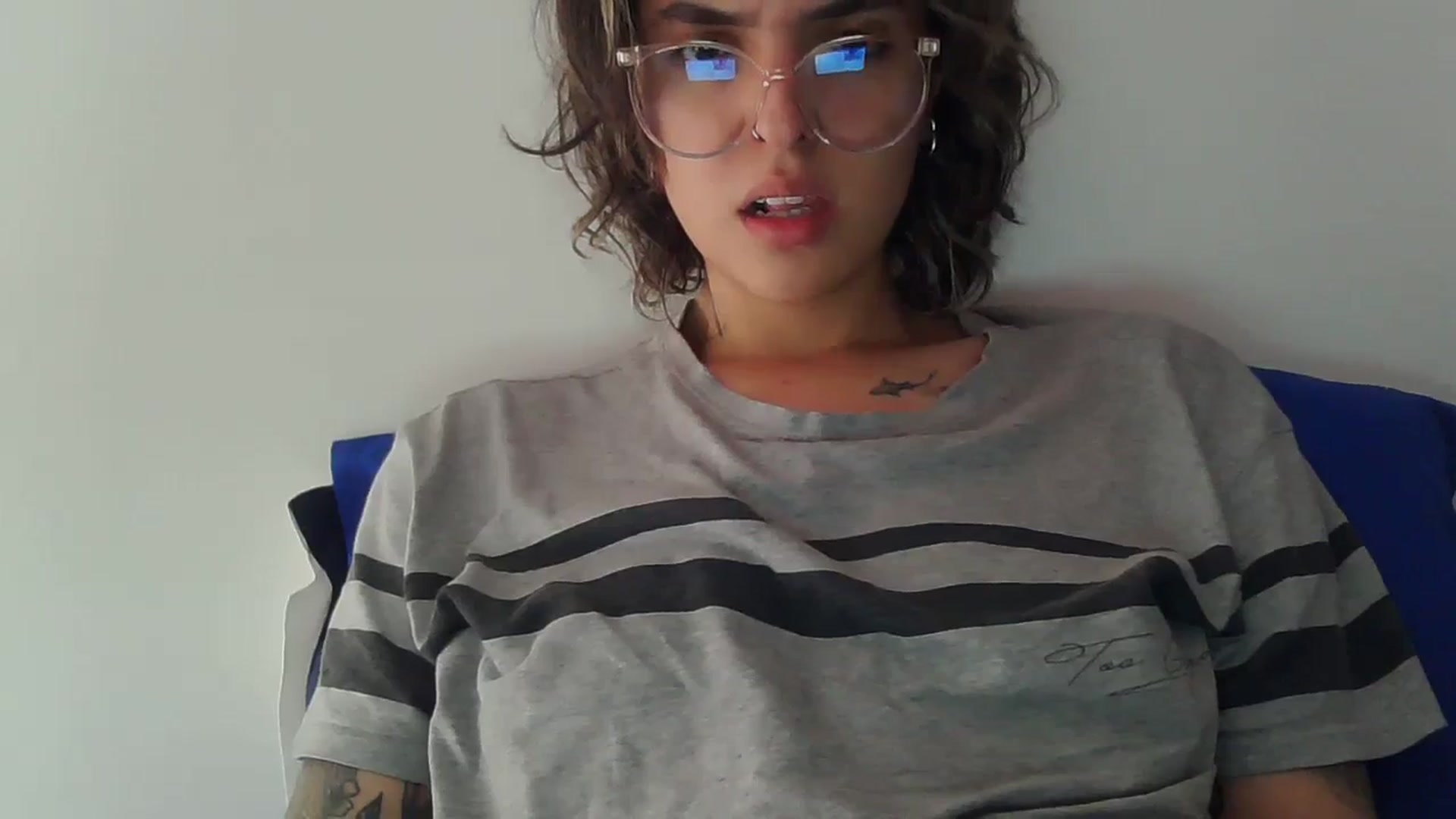 Gallery image thumbnail from fionacarter's myfreecams stream on, 08/21/2023, 15:18 image 7 of 20