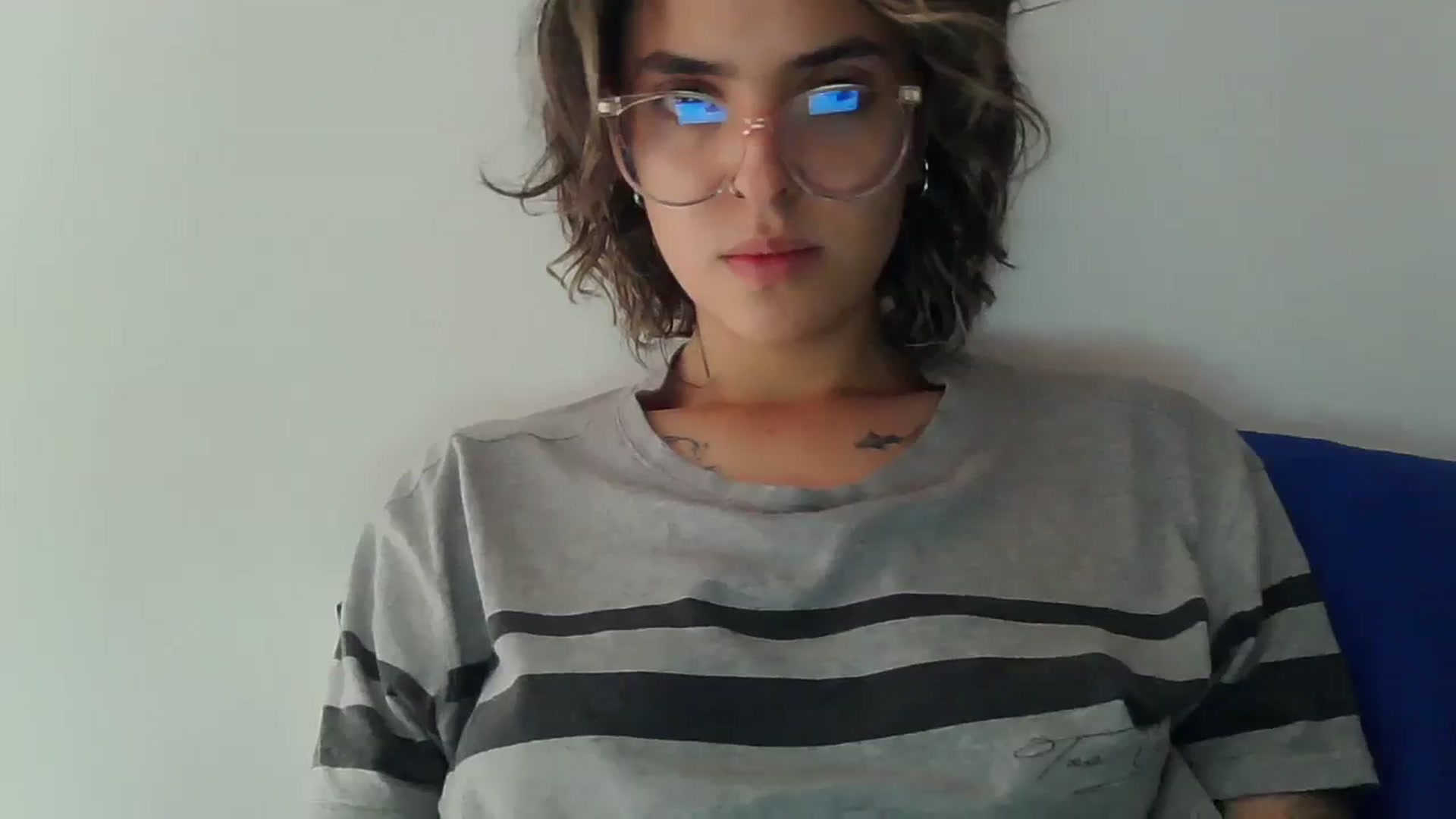 Gallery image thumbnail from fionacarter's myfreecams stream on, 08/21/2023, 15:18 image 15 of 20