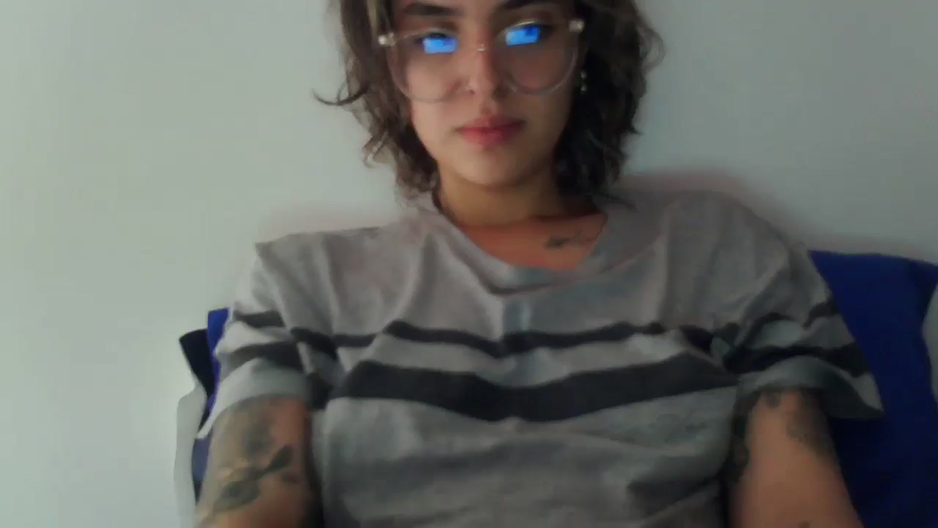 Gallery image thumbnail from fionacarter's myfreecams stream on, 08/21/2023, 15:18 image 5 of 20