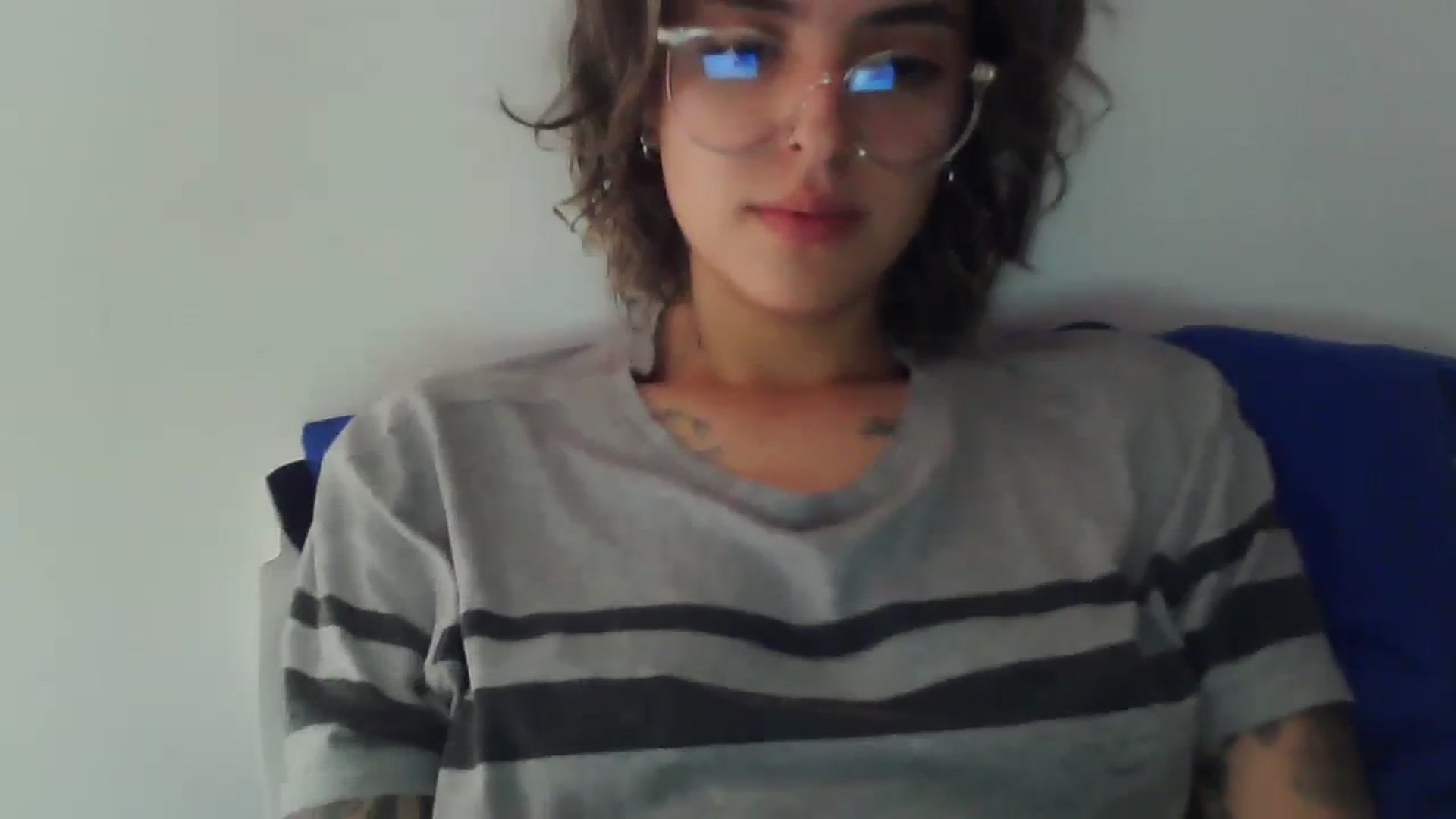 Gallery image thumbnail from fionacarter's myfreecams stream on, 08/21/2023, 15:18 image 18 of 20