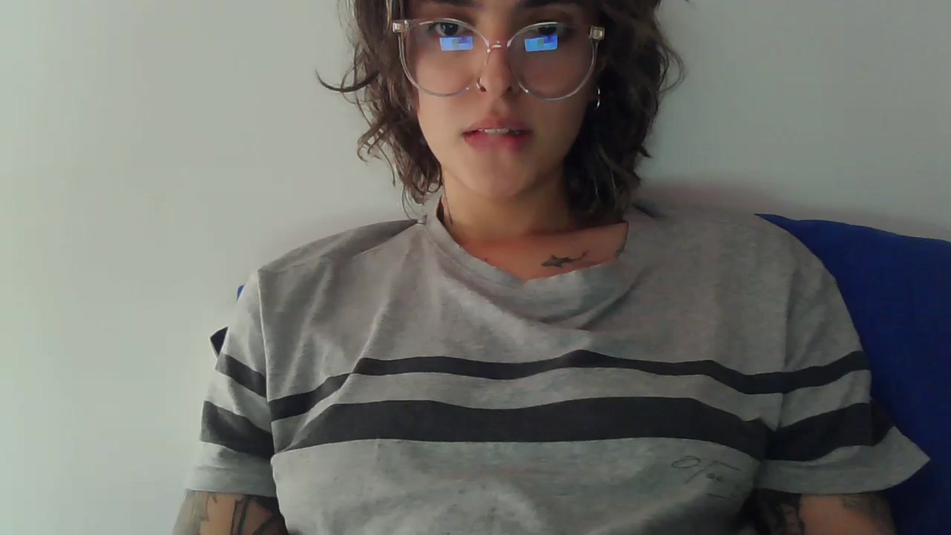 Gallery image thumbnail from fionacarter's myfreecams stream on, 08/21/2023, 15:18 image 2 of 20