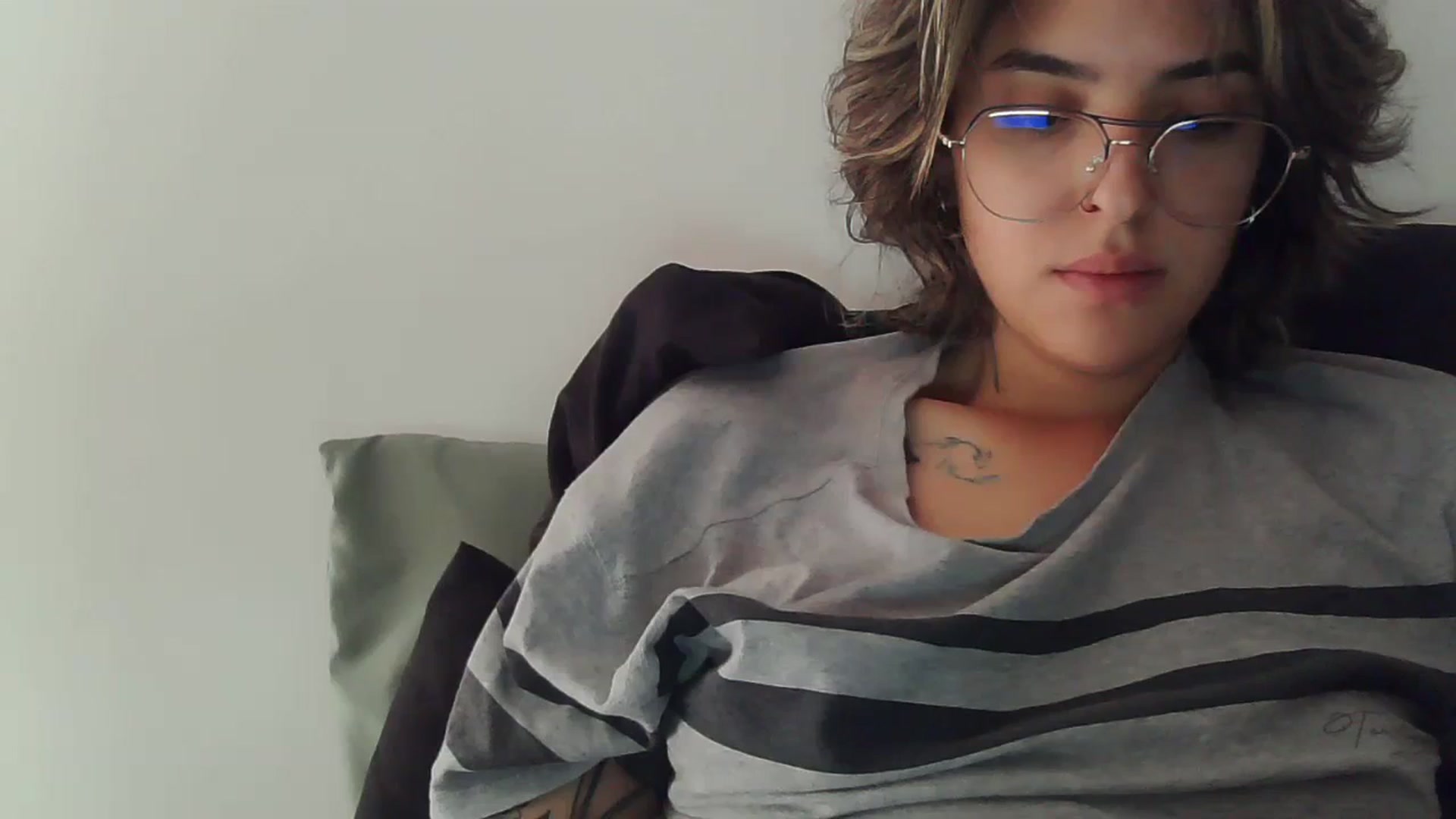 Gallery image thumbnail from fionacarter's myfreecams stream on, 09/16/2023, 16:26 image 17 of 20