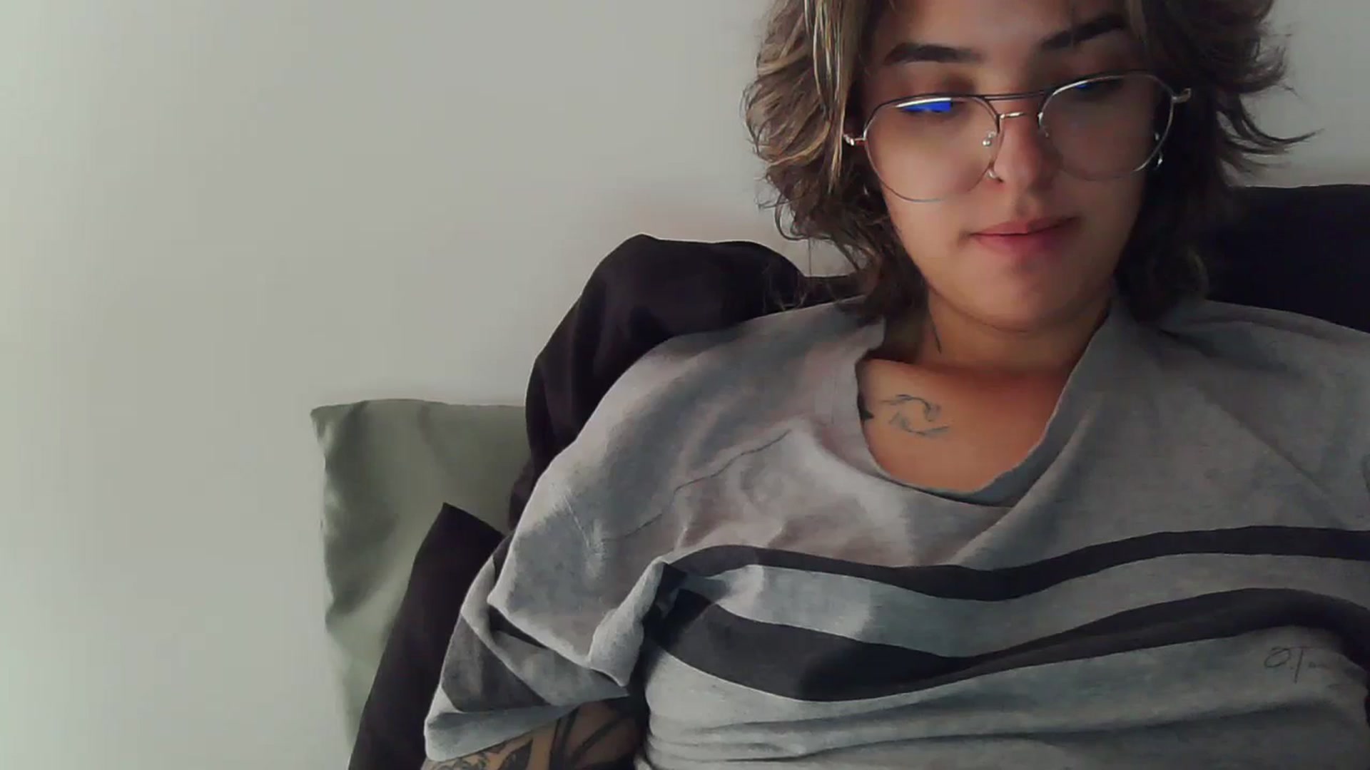 Gallery image thumbnail from fionacarter's myfreecams stream on, 09/16/2023, 16:26 image 19 of 20