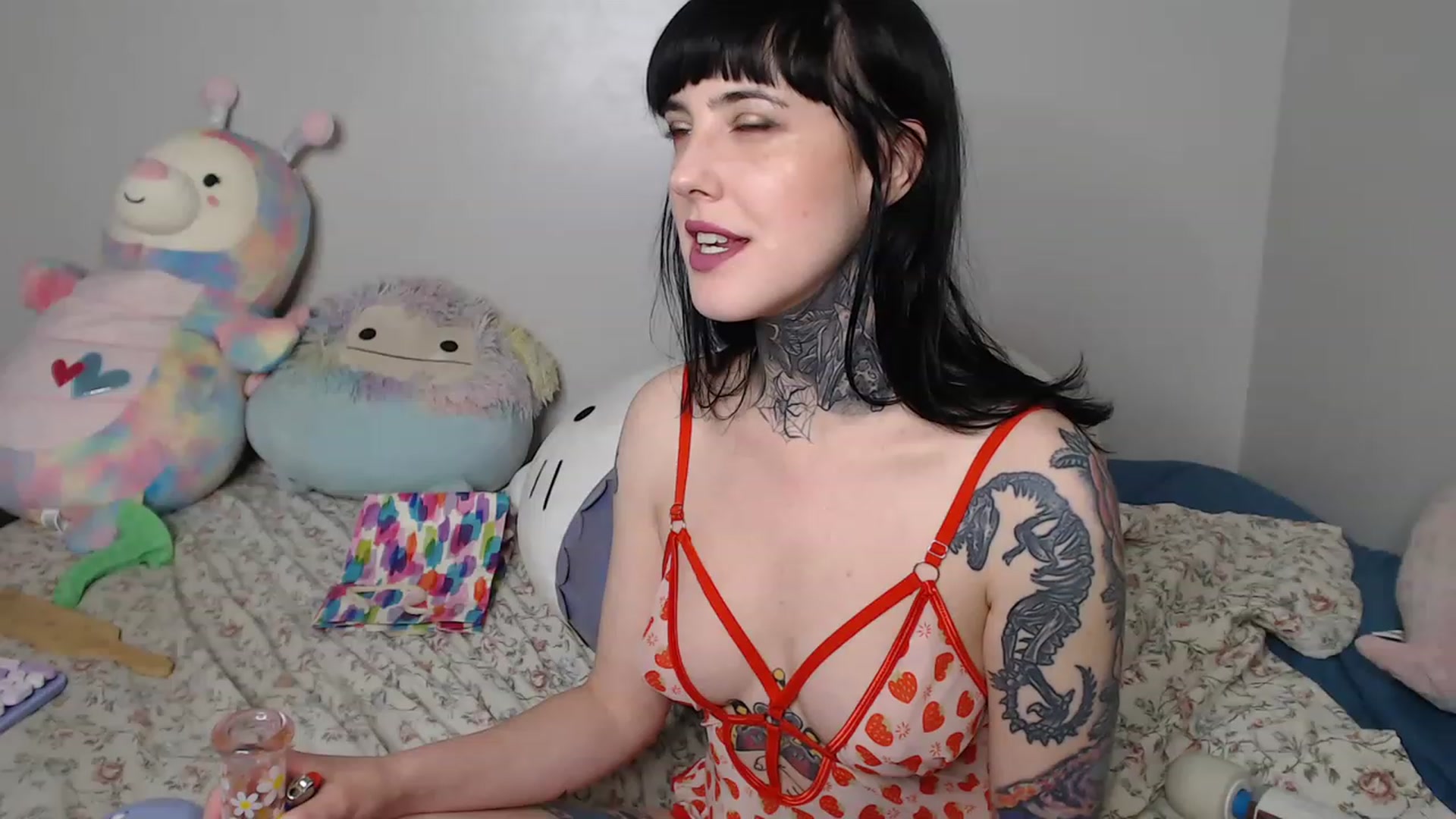 Gallery image thumbnail from fionafawn's myfreecams stream on, 04/01/2023, 22:11 image 17 of 20