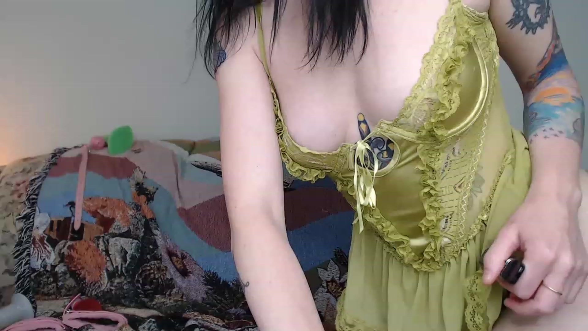 Gallery image thumbnail from fionafawn's myfreecams stream on, 07/11/2023, 21:39 image 12 of 20