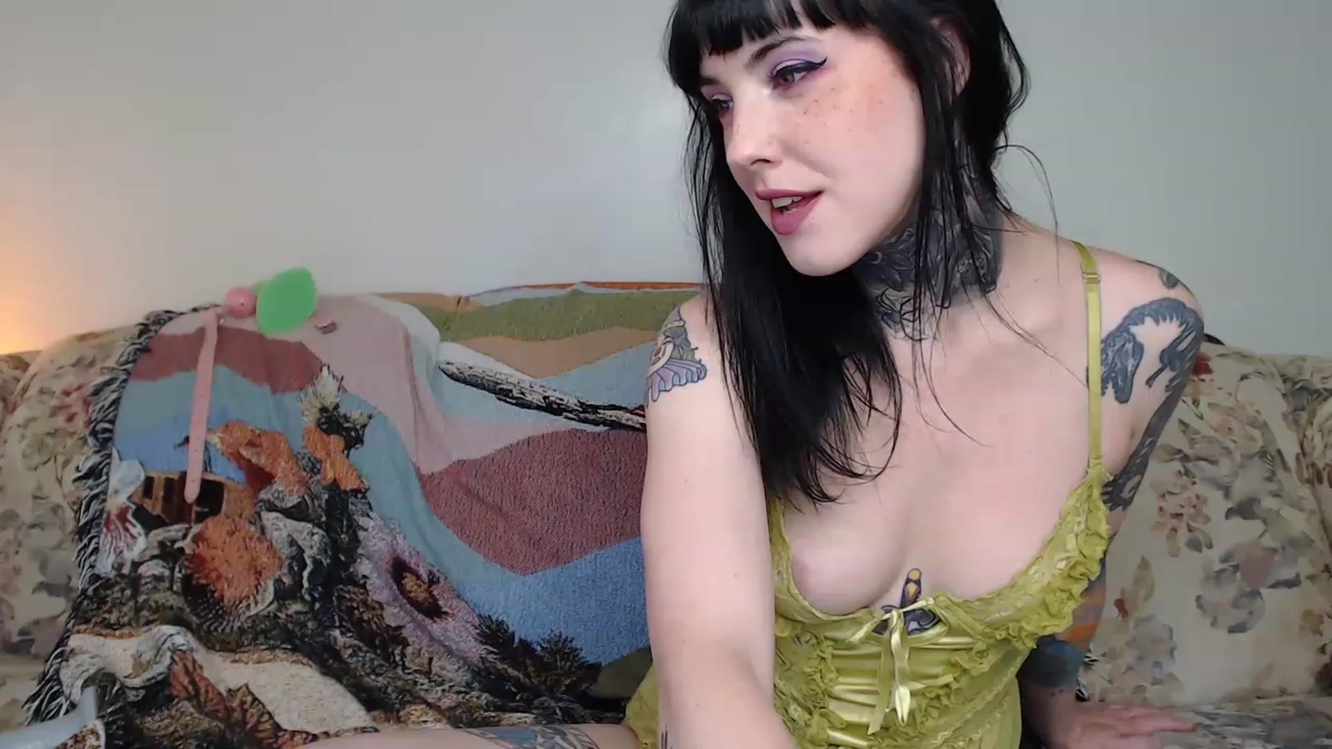Gallery image thumbnail from fionafawn's myfreecams stream on, 07/11/2023, 21:39 image 16 of 20