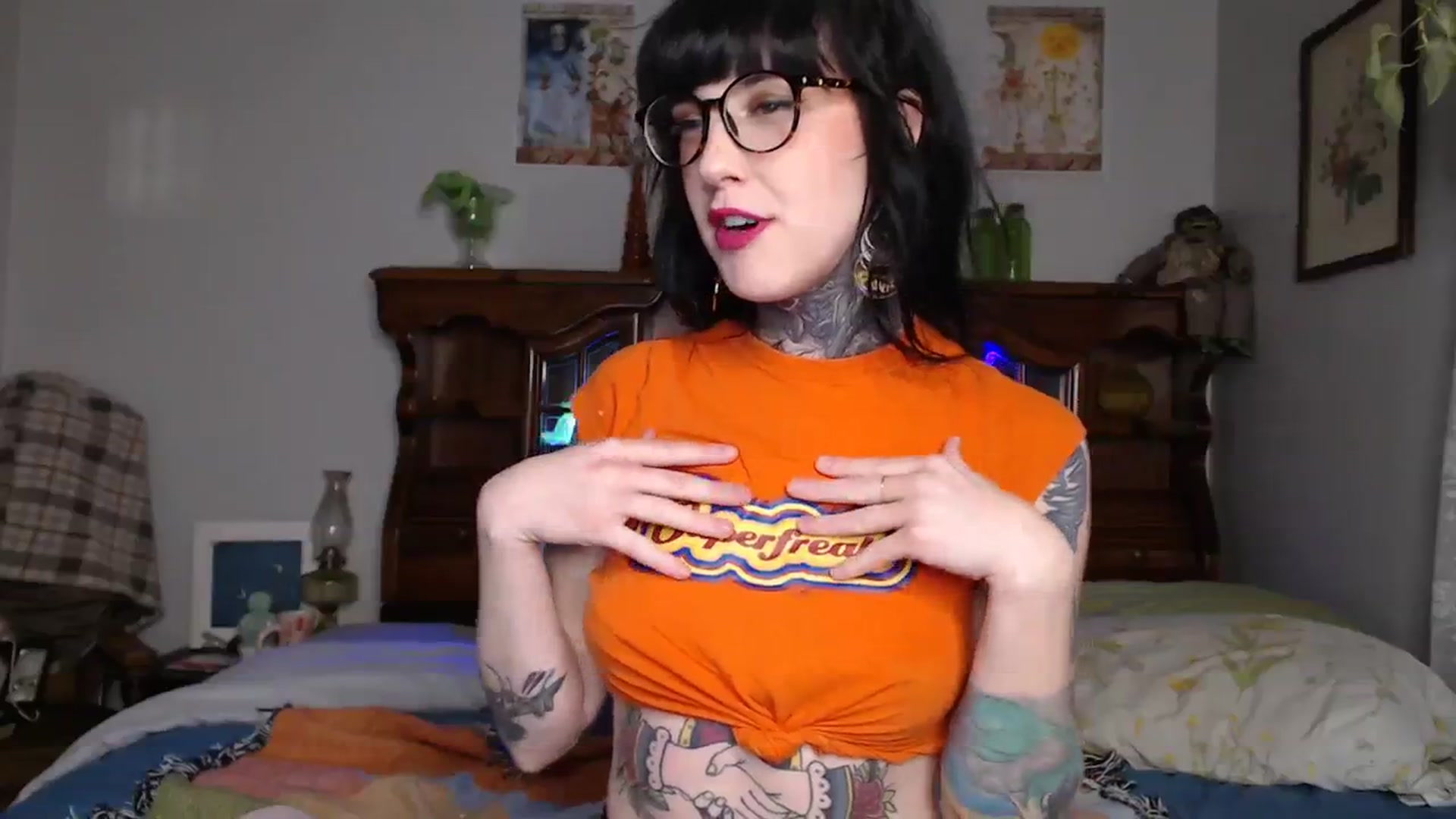 Gallery image thumbnail from fionafawn's myfreecams stream on, 01/04/2024, 23:21 image 17 of 20