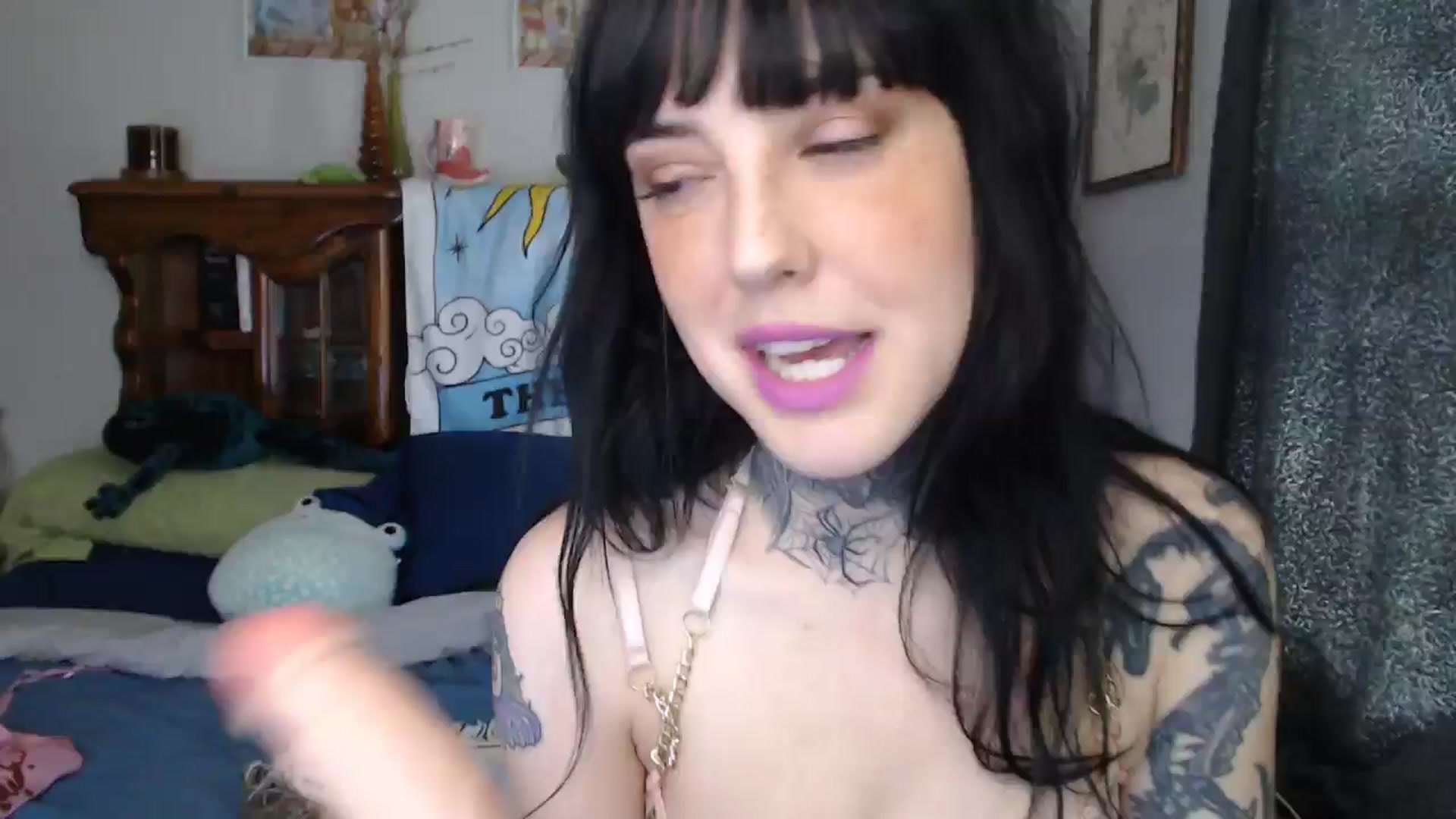 Gallery image thumbnail from fionafawn's myfreecams stream on, 08/07/2024, 19:46 image 19 of 20