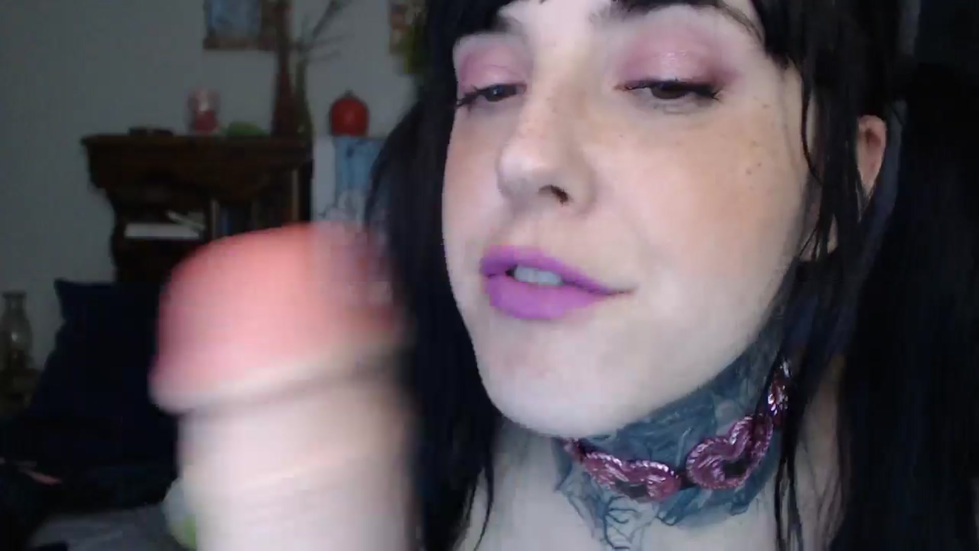 Gallery image thumbnail from fionafawn's myfreecams stream on, 09/30/2024, 01:45 image 5 of 20