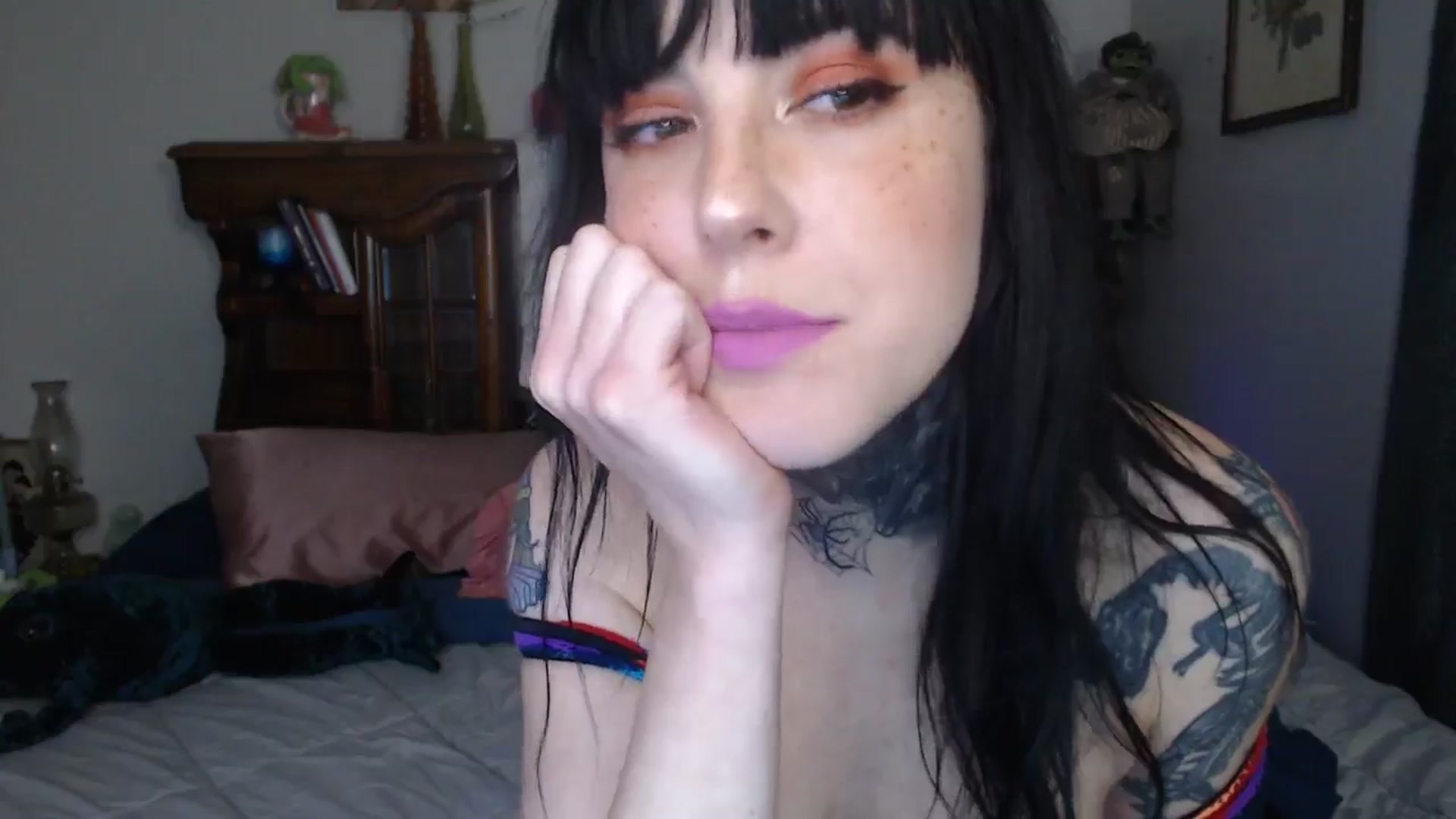 Gallery image thumbnail from fionafawn's myfreecams stream on, 11/05/2024, 20:56 image 14 of 20