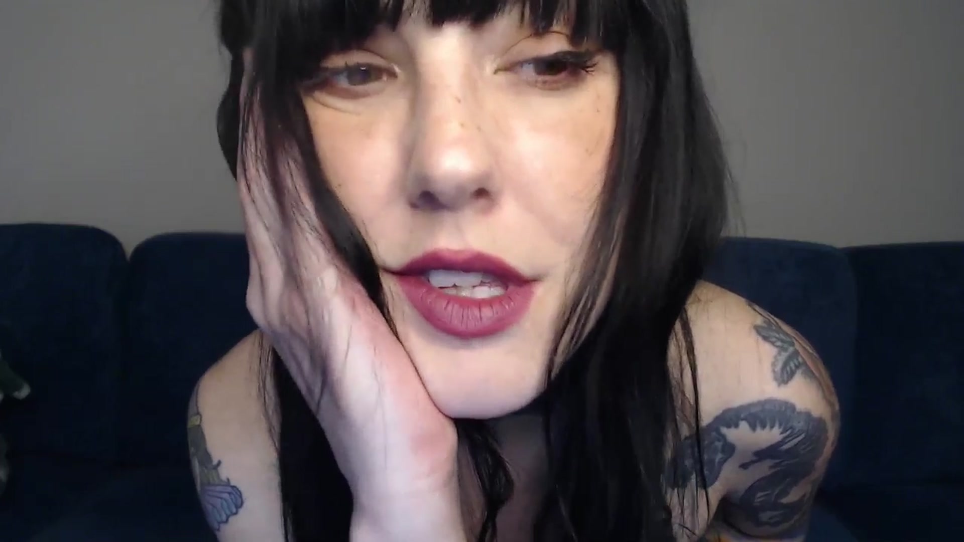 Gallery image thumbnail from fionafawn's myfreecams stream on, 11/19/2024, 22:03 image 4 of 20