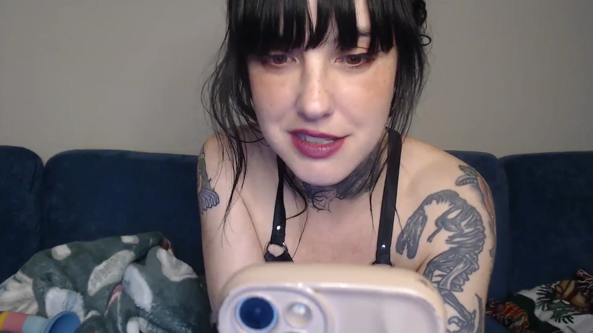 Gallery image thumbnail from fionafawn's myfreecams stream on, 11/19/2024, 22:44 image 9 of 20