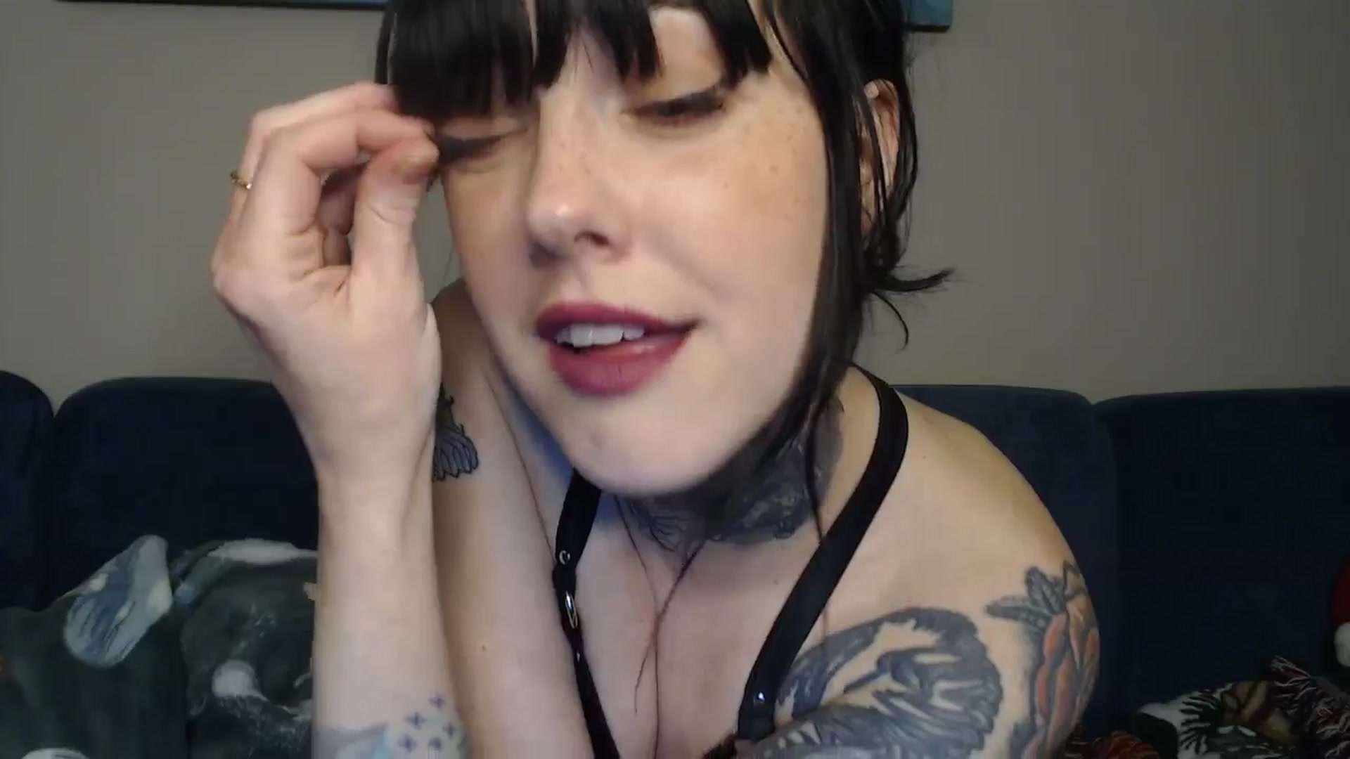 Gallery image thumbnail from fionafawn's myfreecams stream on, 11/19/2024, 22:44 image 16 of 20