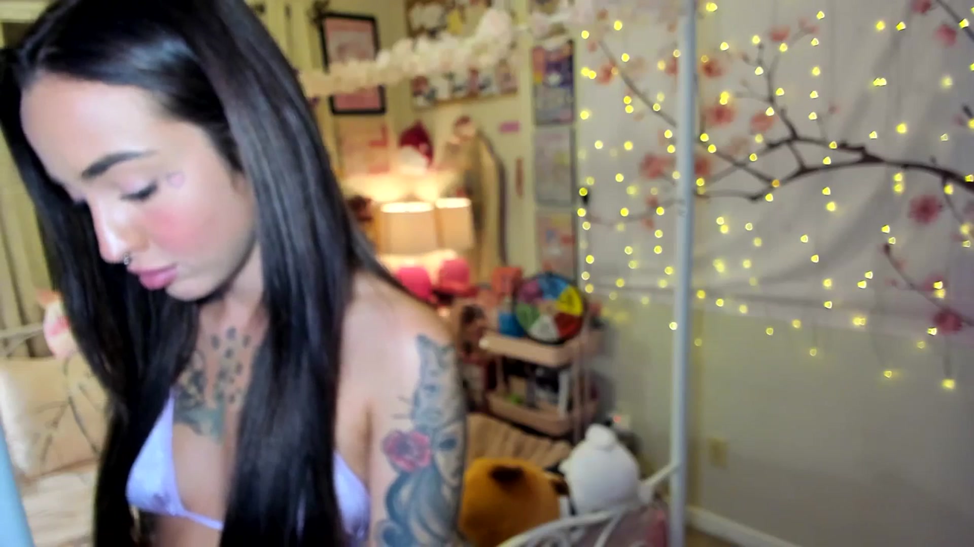 Gallery image thumbnail from fkalovesick's myfreecams stream on, 10/22/2023, 22:50 image 20 of 20