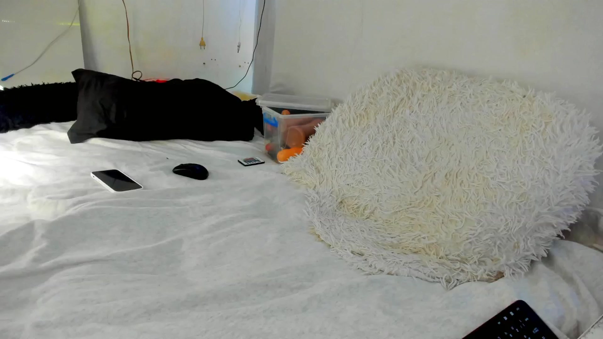 Gallery image thumbnail from fkngBADbitch's myfreecams stream on, 08/11/2024, 20:08 image 19 of 20