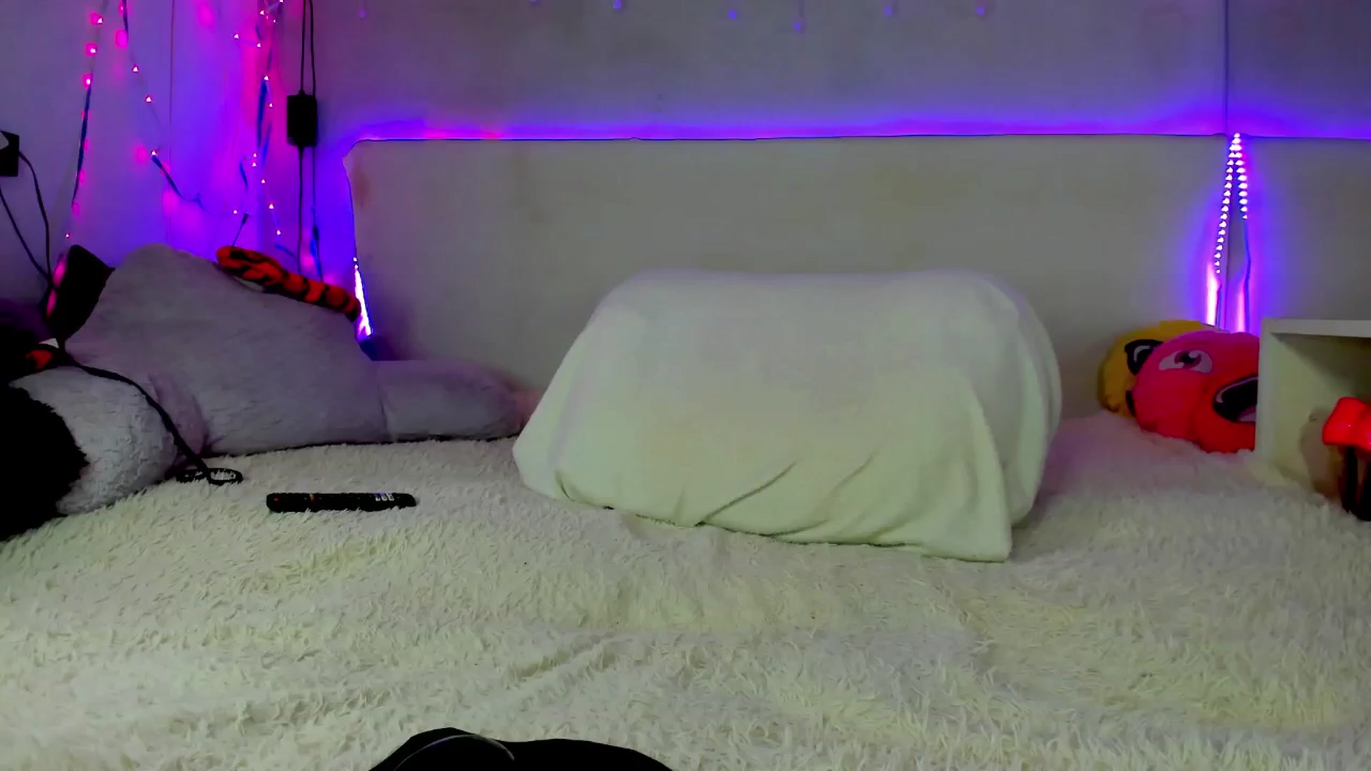 Gallery image thumbnail from fkngBADbitch's myfreecams stream on, 02/23/2025, 12:48 image 3 of 20