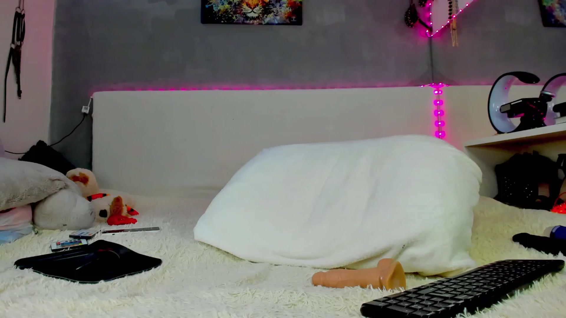 Gallery image thumbnail from fkngBADbitch's myfreecams stream on, 03/09/2025, 16:46 image 9 of 20