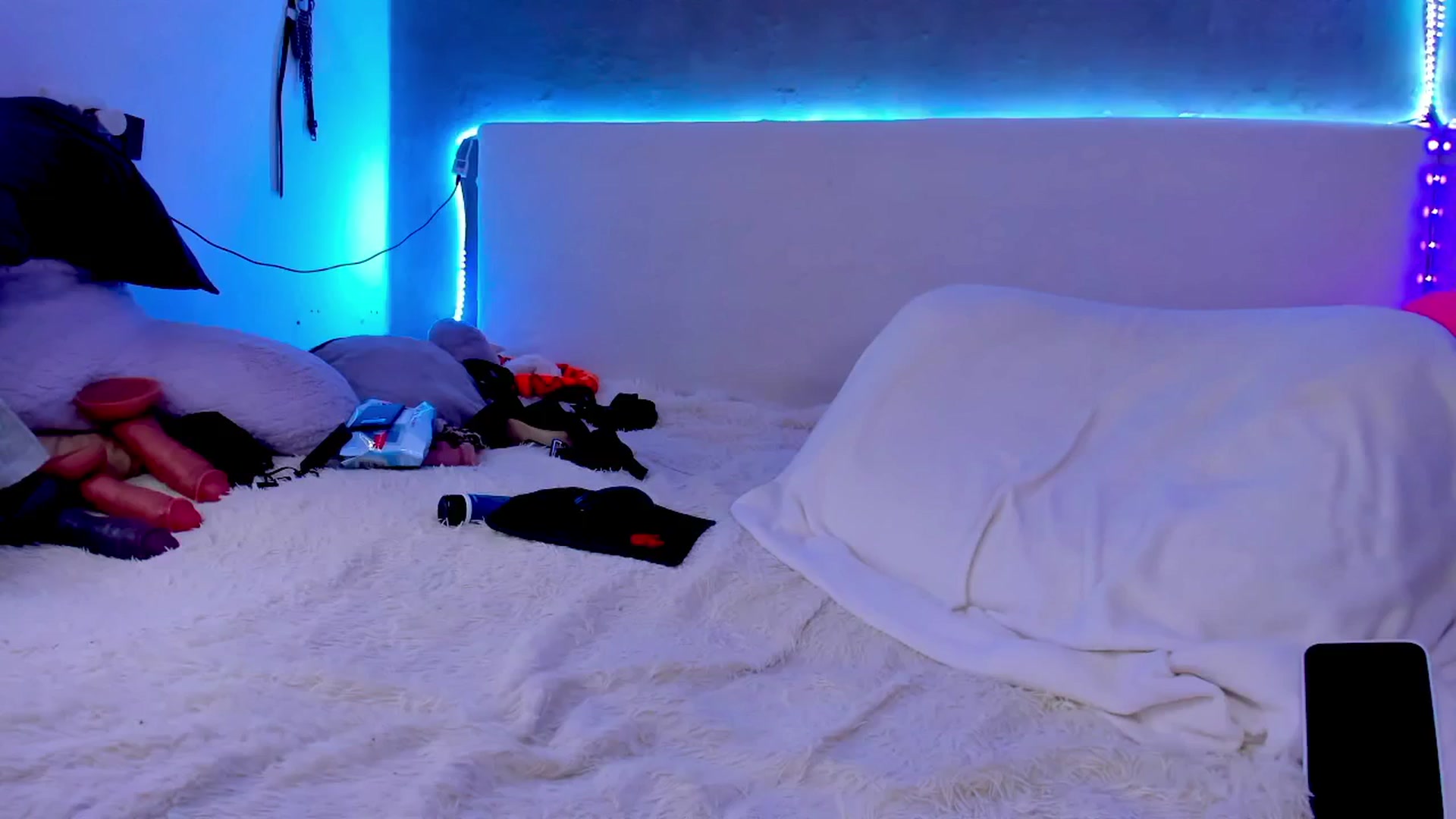 Gallery image thumbnail from fkngBADbitch's myfreecams stream on, 03/23/2025, 14:37 image 20 of 20