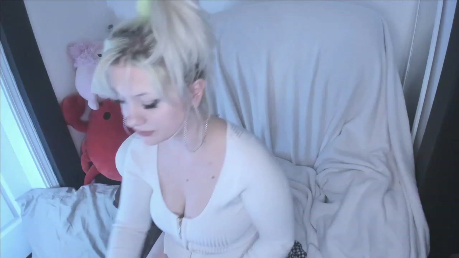 Gallery image thumbnail from flooziy's myfreecams stream on, 11/15/2022, 10:11 image 12 of 20