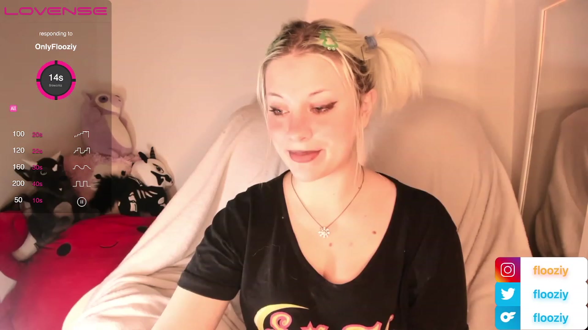 Gallery image thumbnail from flooziy's myfreecams stream on, 11/21/2022, 08:58 image 4 of 20