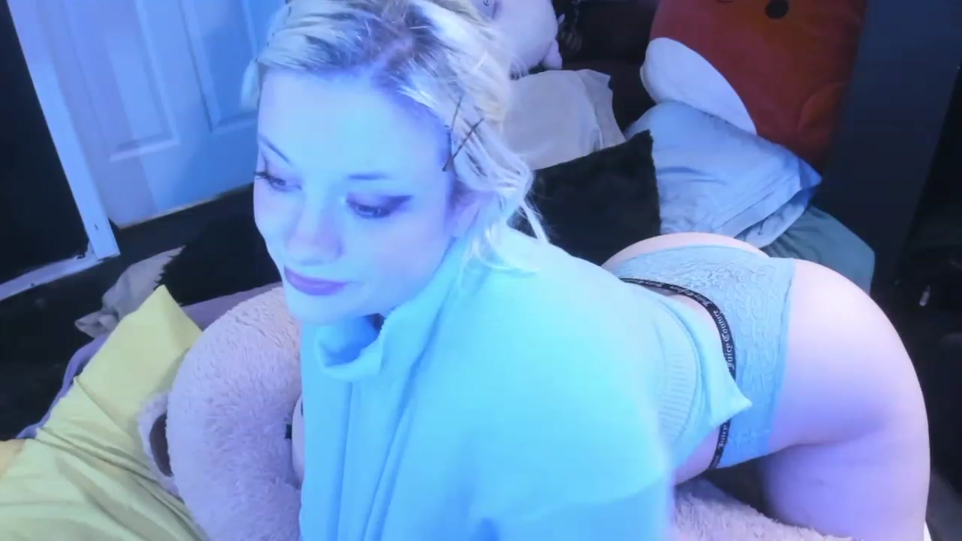 Gallery image thumbnail from flooziy's myfreecams stream on, 11/25/2022, 09:29 image 20 of 20