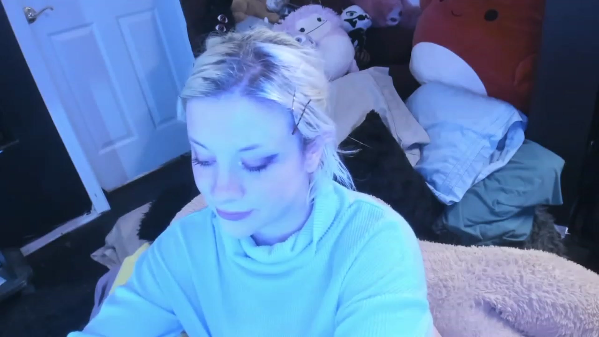 Gallery image thumbnail from flooziy's myfreecams stream on, 11/25/2022, 09:29 image 14 of 20