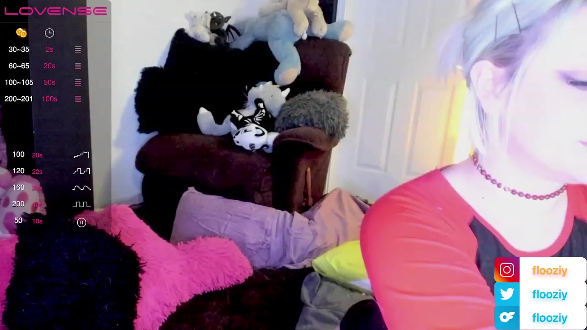 Gallery image thumbnail from flooziy's myfreecams stream on, 11/26/2022, 11:07 image 18 of 20