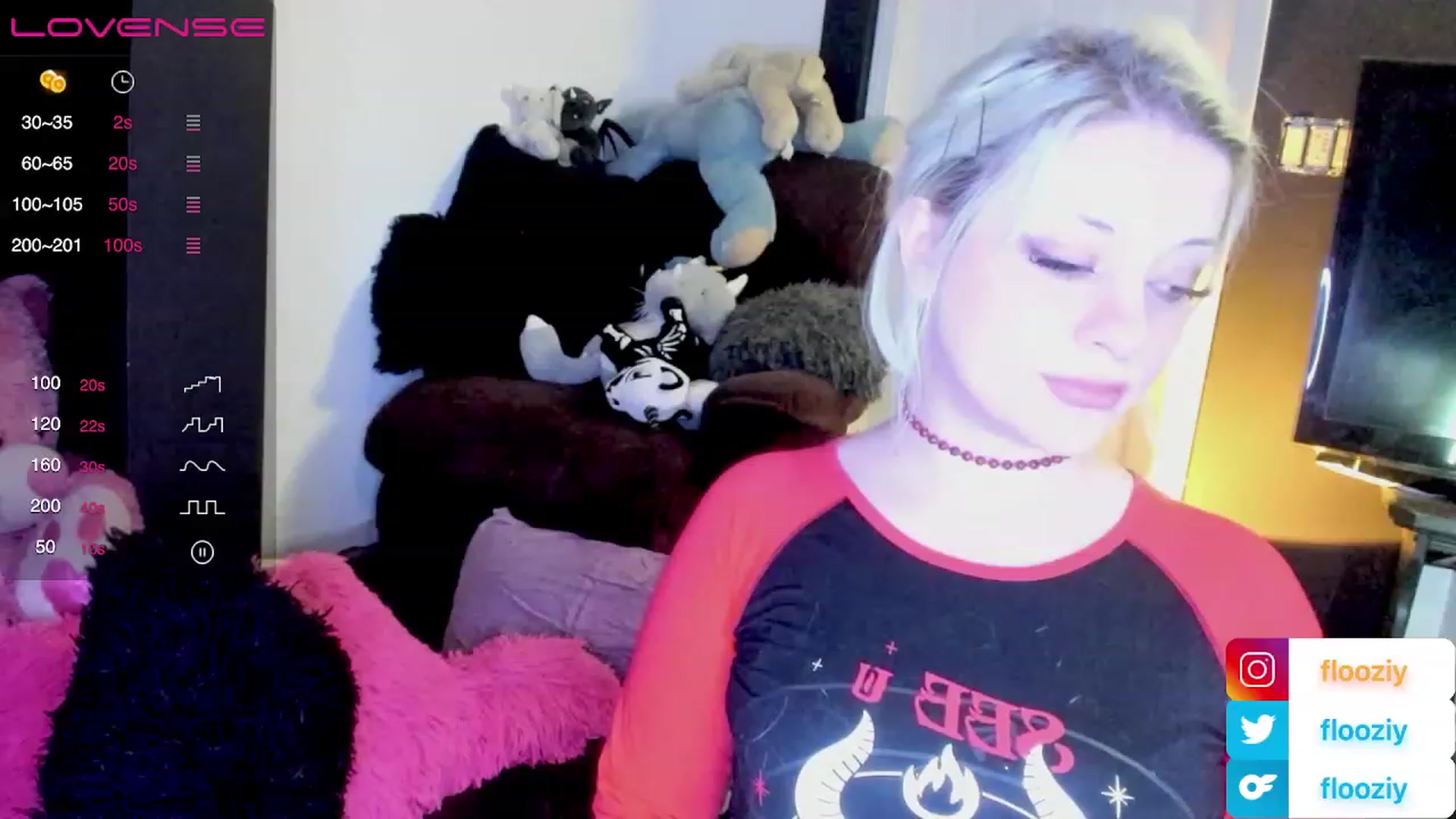 Gallery image thumbnail from flooziy's myfreecams stream on, 11/26/2022, 11:07 image 5 of 20