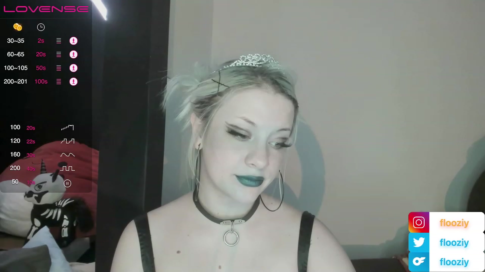 Gallery image thumbnail from flooziy's myfreecams stream on, 11/27/2022, 09:54 image 18 of 20