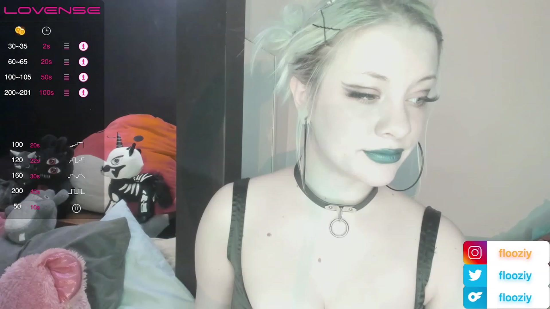 Gallery image thumbnail from flooziy's myfreecams stream on, 11/27/2022, 09:54 image 8 of 20
