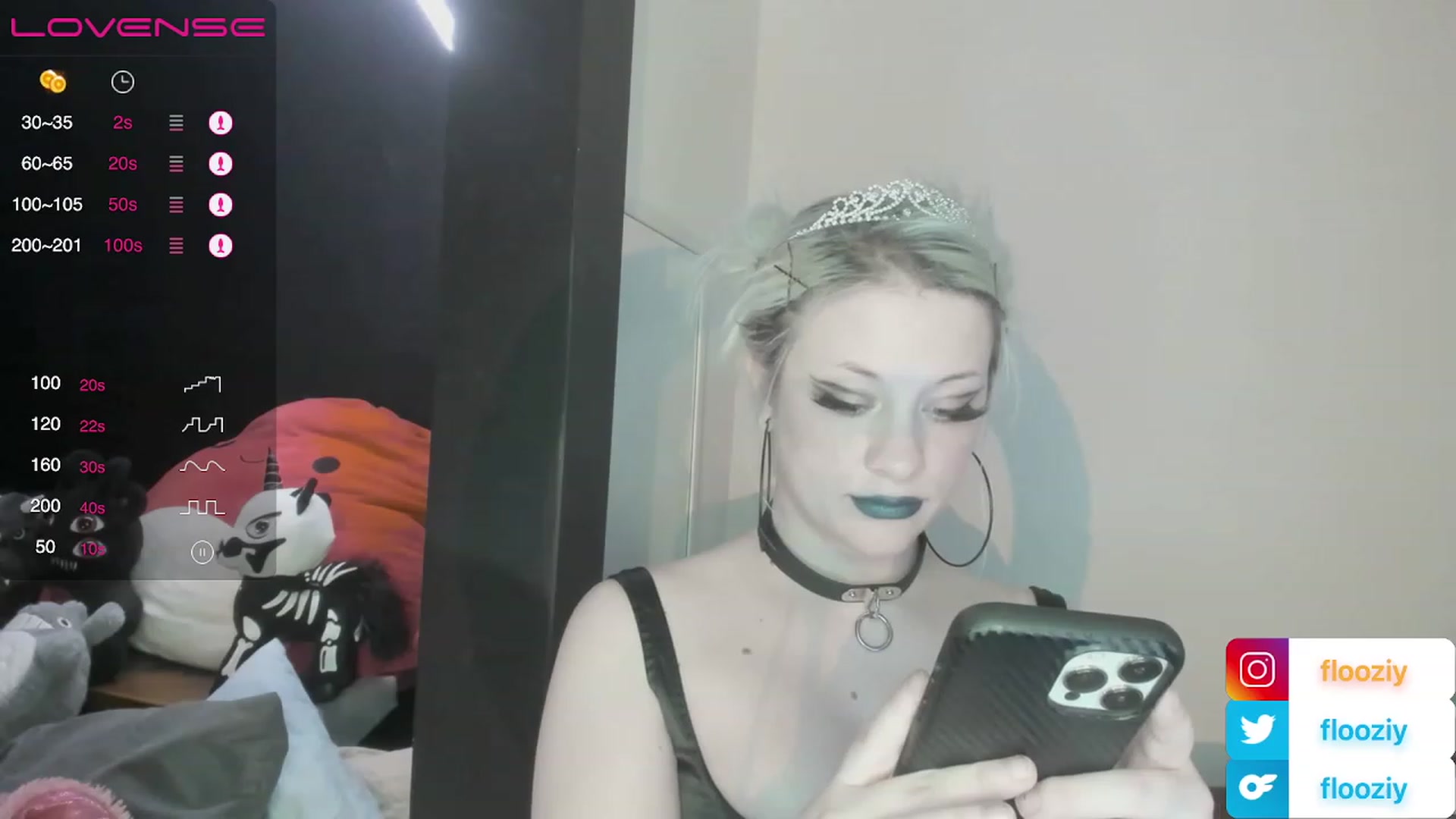 Gallery image thumbnail from flooziy's myfreecams stream on, 11/27/2022, 09:54 image 19 of 20