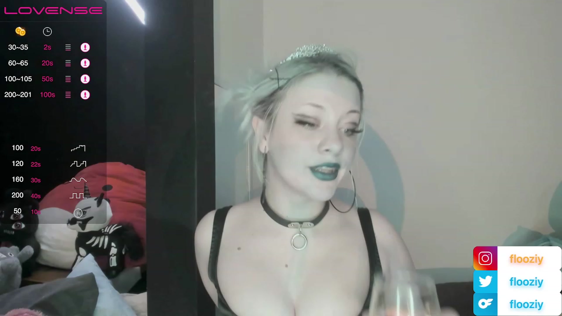 Gallery image thumbnail from flooziy's myfreecams stream on, 11/27/2022, 09:54 image 3 of 20