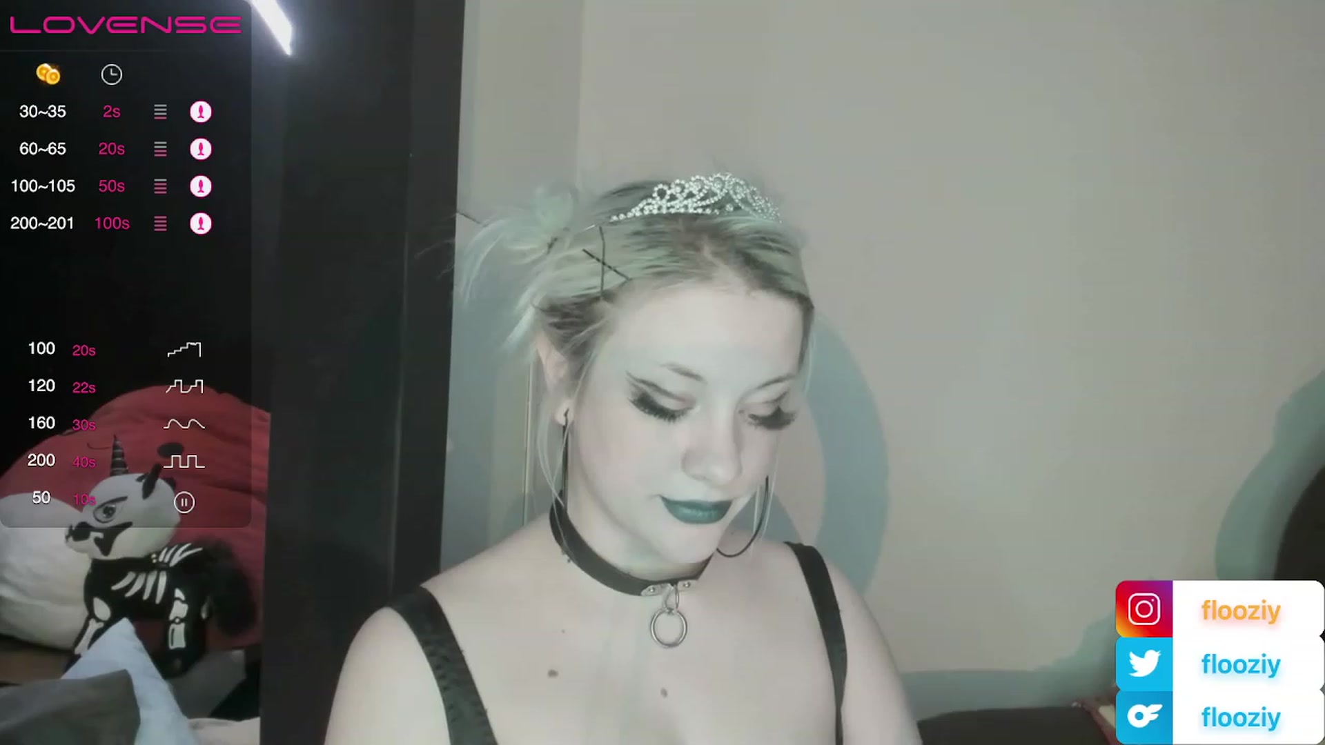 Gallery image thumbnail from flooziy's myfreecams stream on, 11/27/2022, 09:54 image 16 of 20