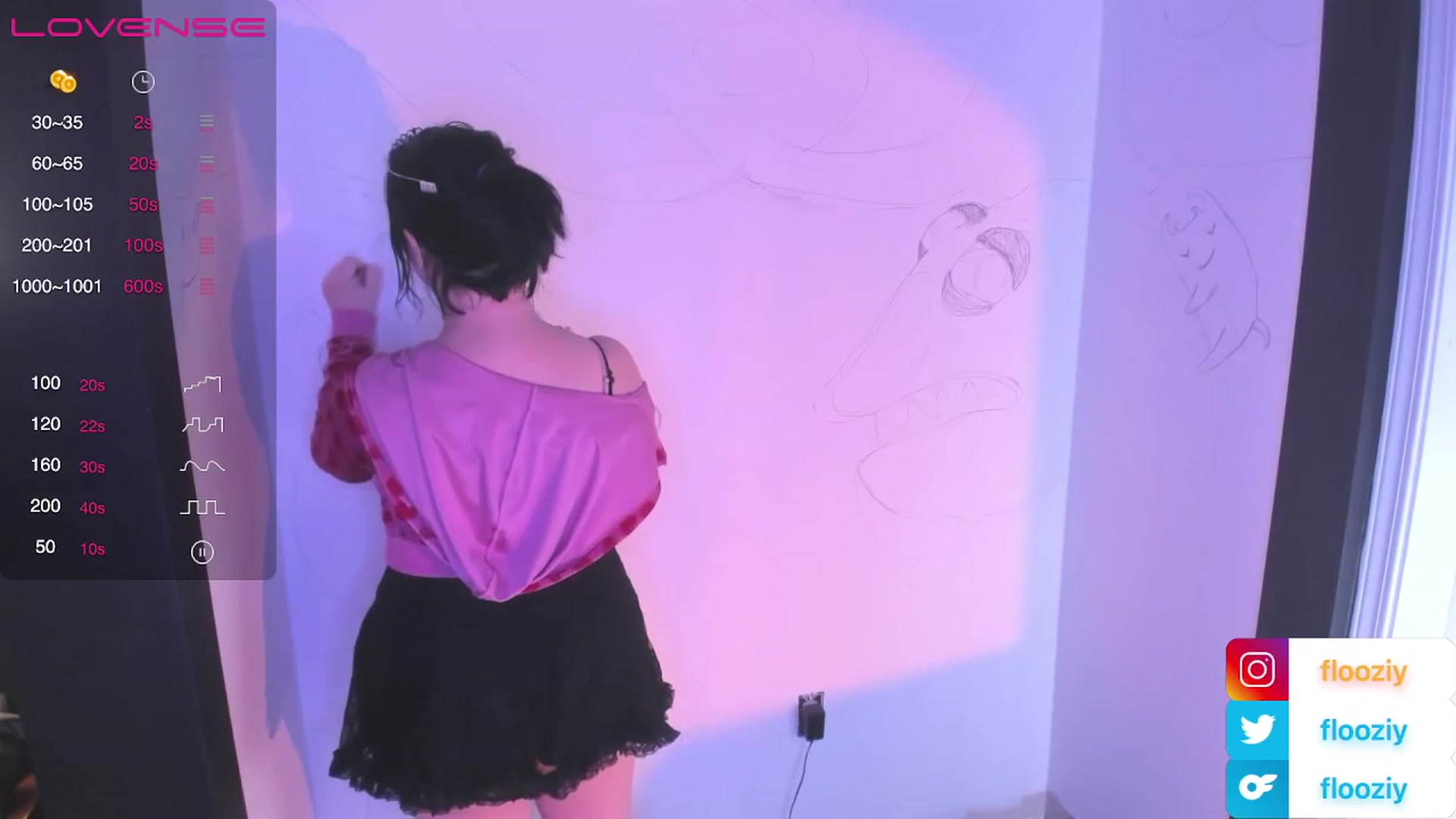 Gallery image thumbnail from flooziy's myfreecams stream on, 12/06/2022, 11:37 image 8 of 20