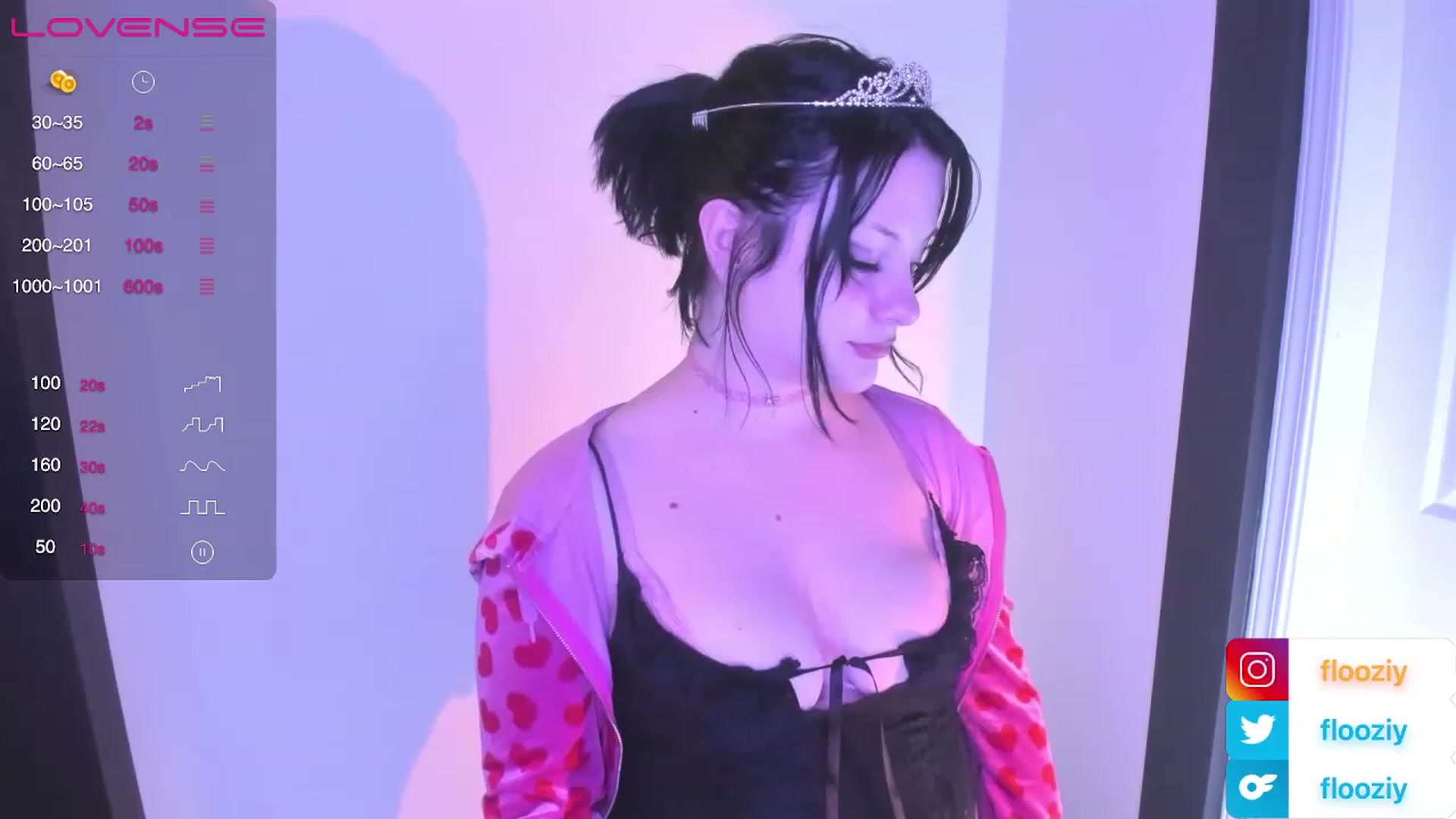 Gallery image thumbnail from flooziy's myfreecams stream on, 12/06/2022, 11:37 image 1 of 20