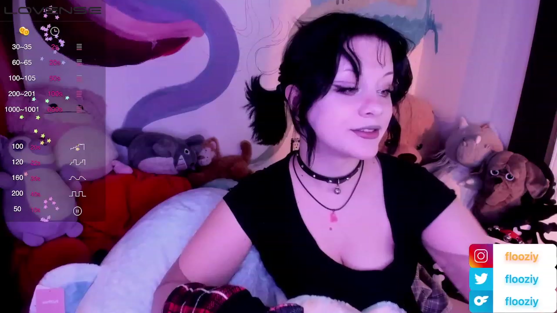 Gallery image thumbnail from flooziy's myfreecams stream on, 12/15/2022, 07:55 image 14 of 20