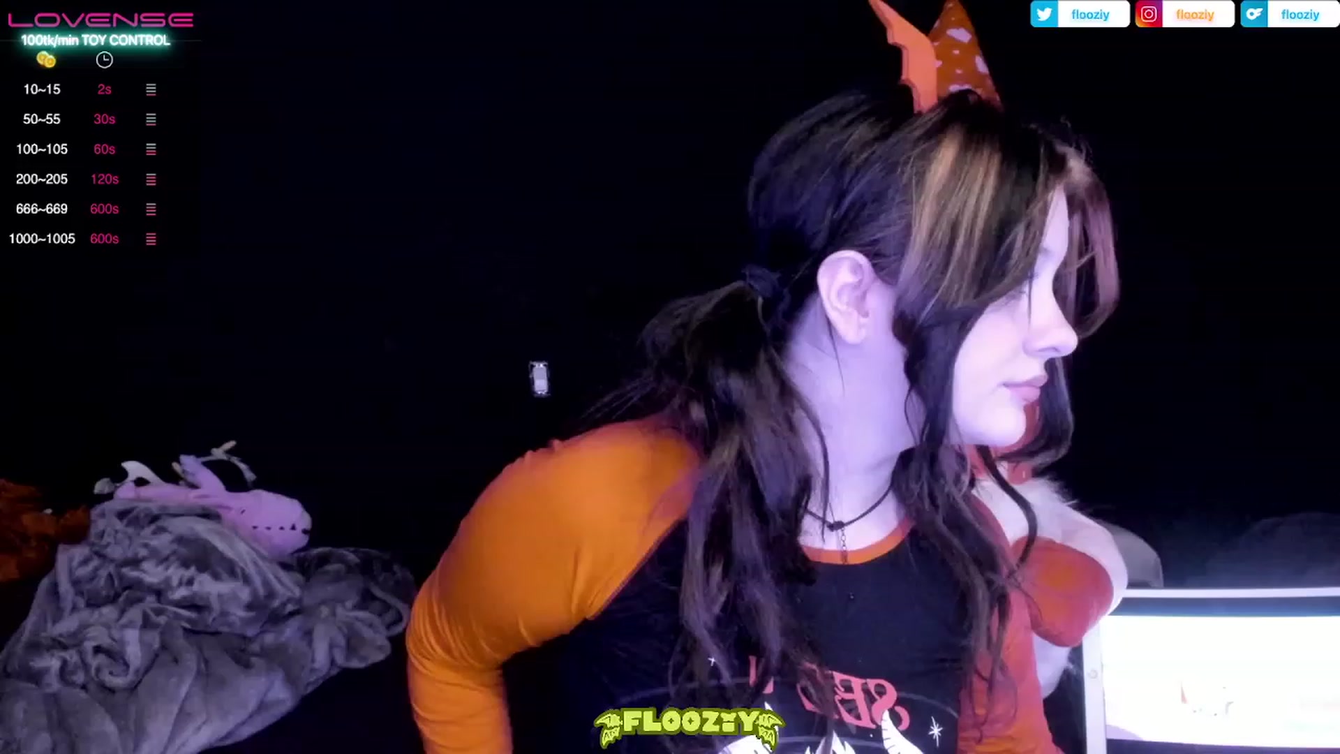 Gallery image thumbnail from flooziy's myfreecams stream on, 02/04/2023, 06:22 image 18 of 20