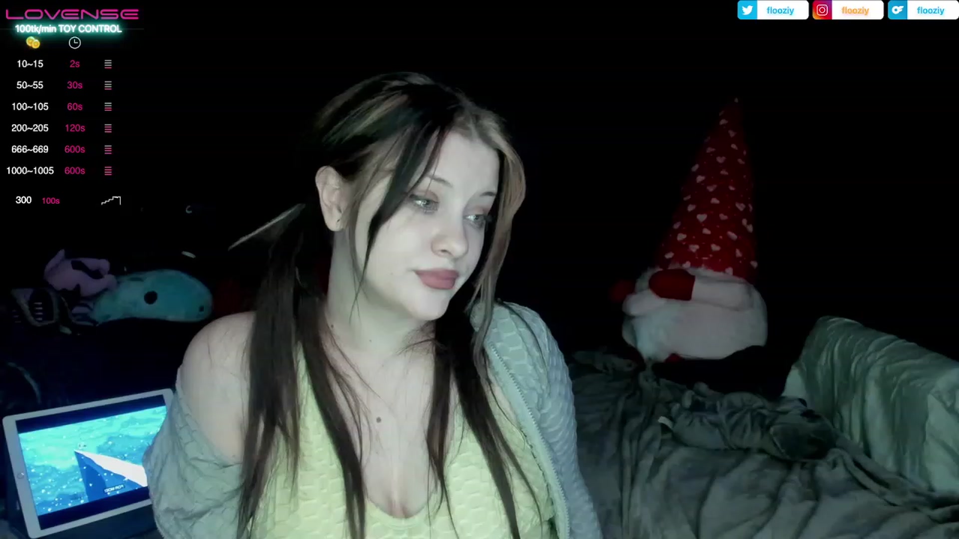 Gallery image thumbnail from flooziy's myfreecams stream on, 02/13/2023, 08:53 image 7 of 20
