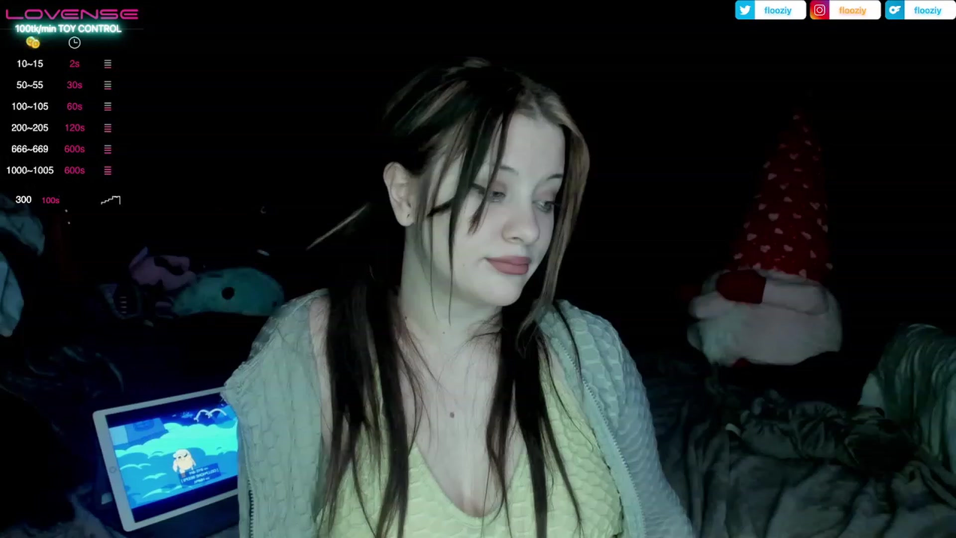Gallery image thumbnail from flooziy's myfreecams stream on, 02/13/2023, 08:53 image 10 of 20