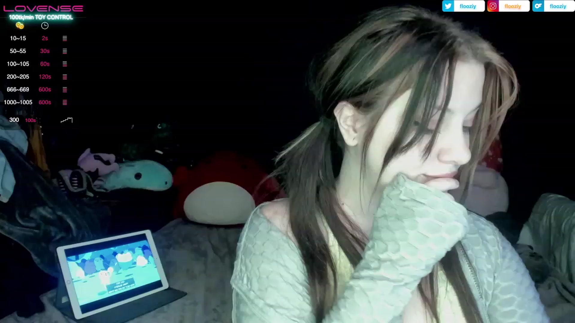 Gallery image thumbnail from flooziy's myfreecams stream on, 02/13/2023, 08:53 image 12 of 20