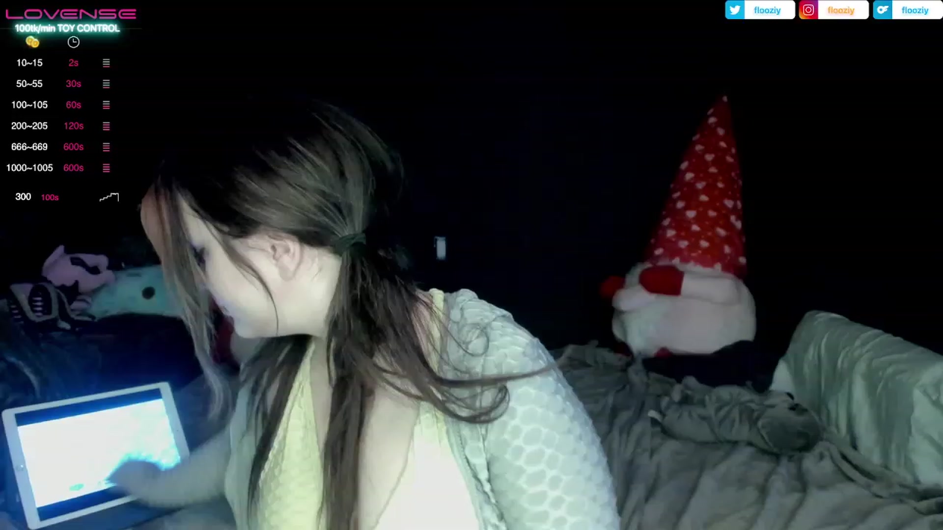 Gallery image thumbnail from flooziy's myfreecams stream on, 02/13/2023, 08:53 image 3 of 20