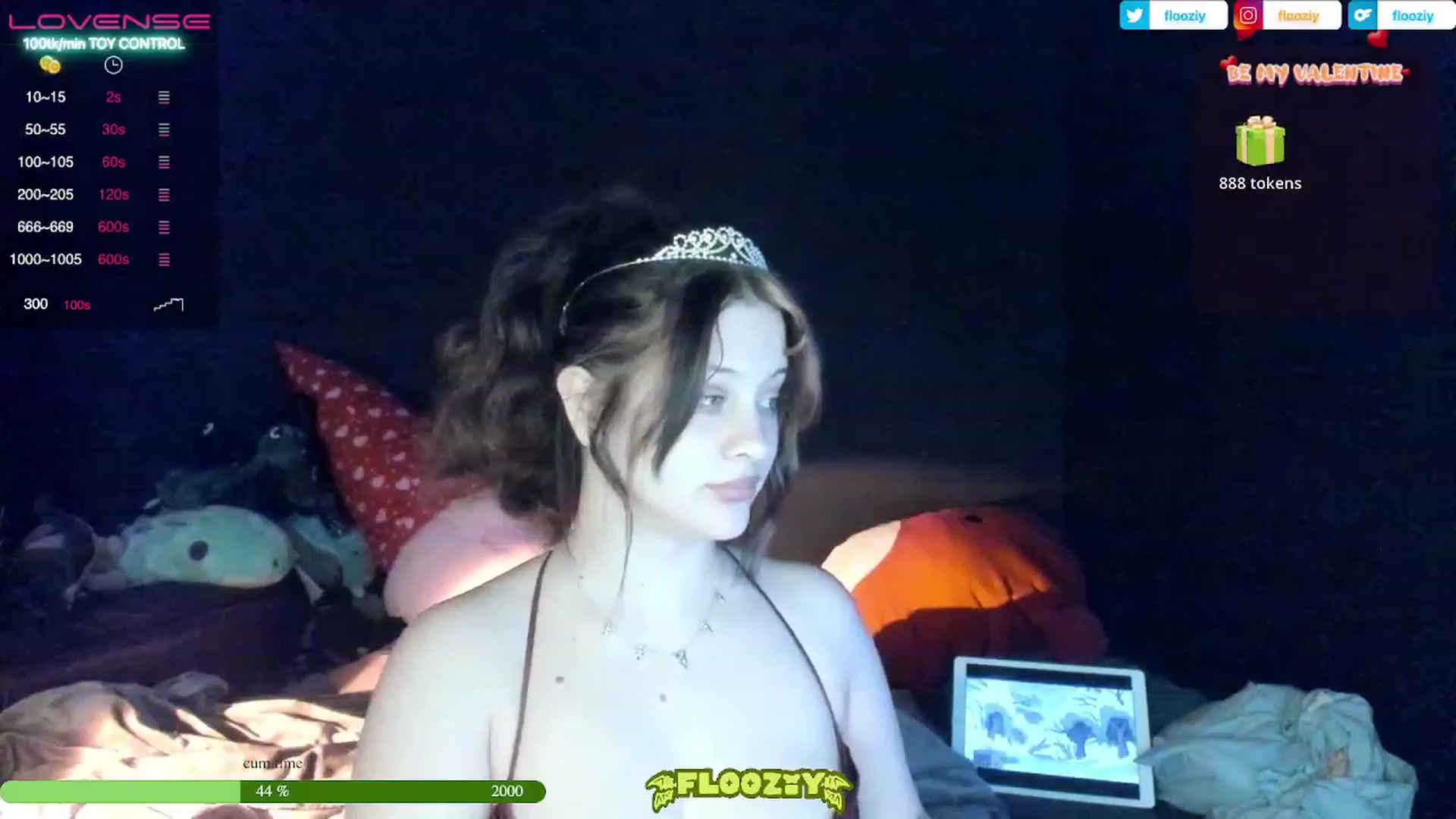 Gallery image thumbnail from flooziy's myfreecams stream on, 02/15/2023, 05:43 image 2 of 20