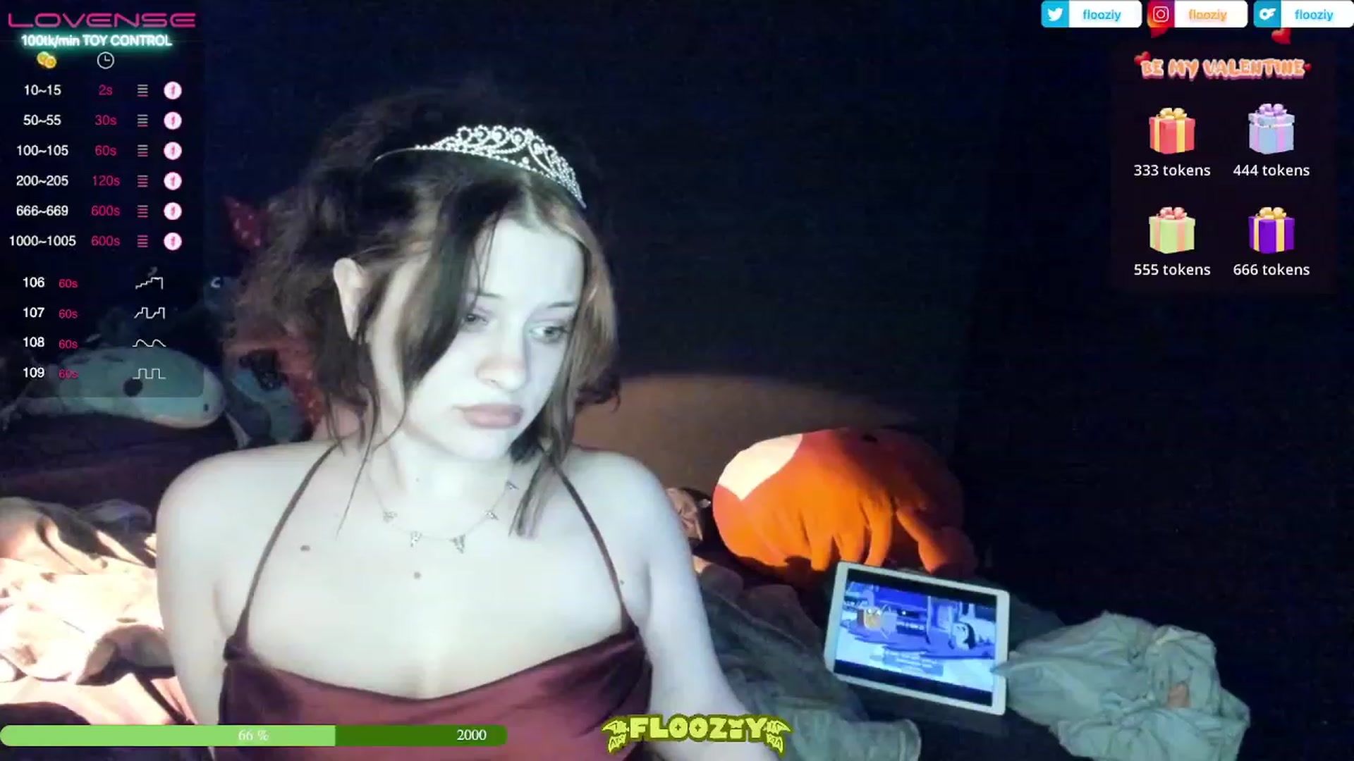 Gallery image thumbnail from flooziy's myfreecams stream on, 02/15/2023, 05:43 image 10 of 20