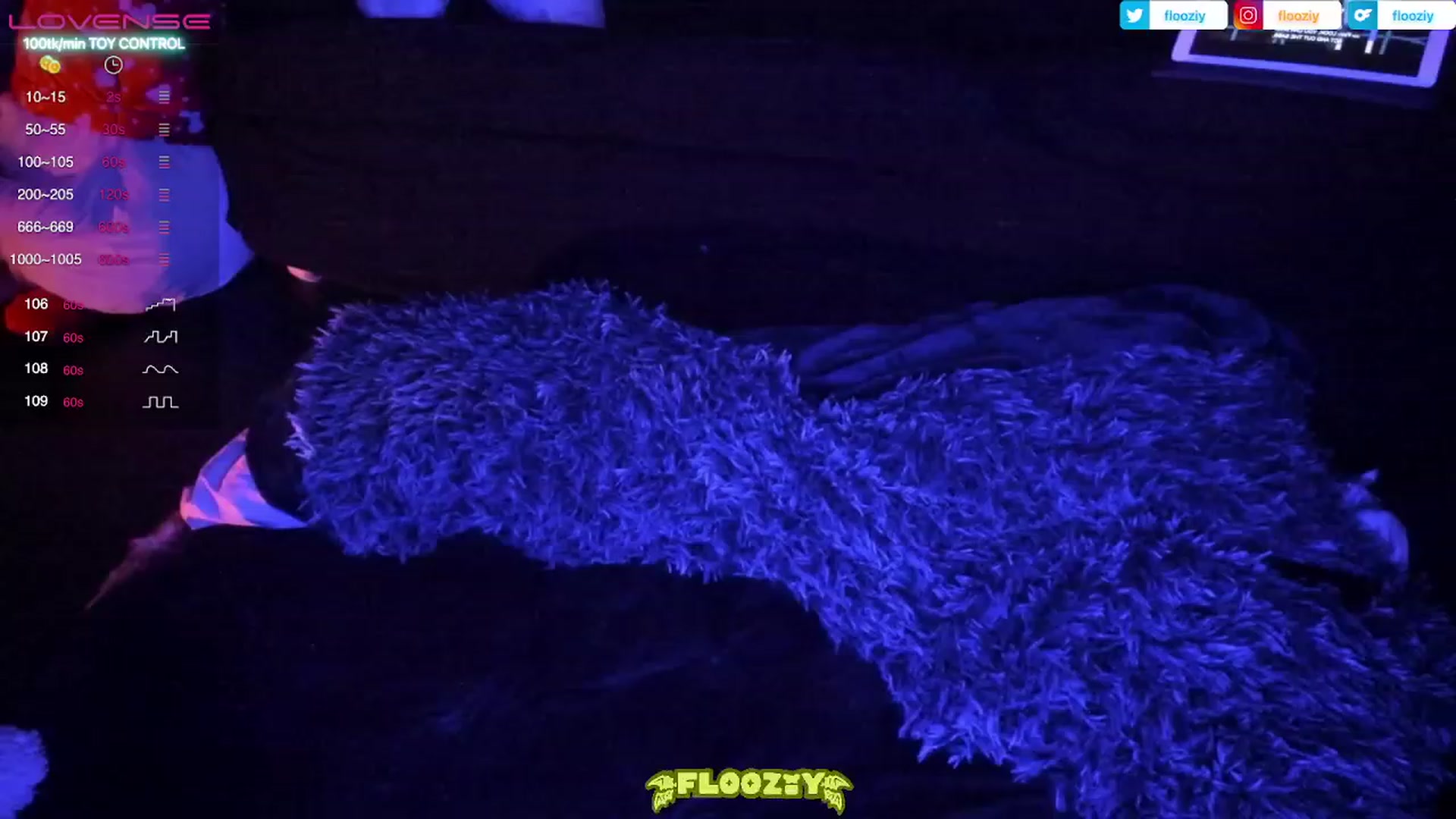 Gallery image thumbnail from flooziy's myfreecams stream on, 03/01/2023, 06:22 image 2 of 20