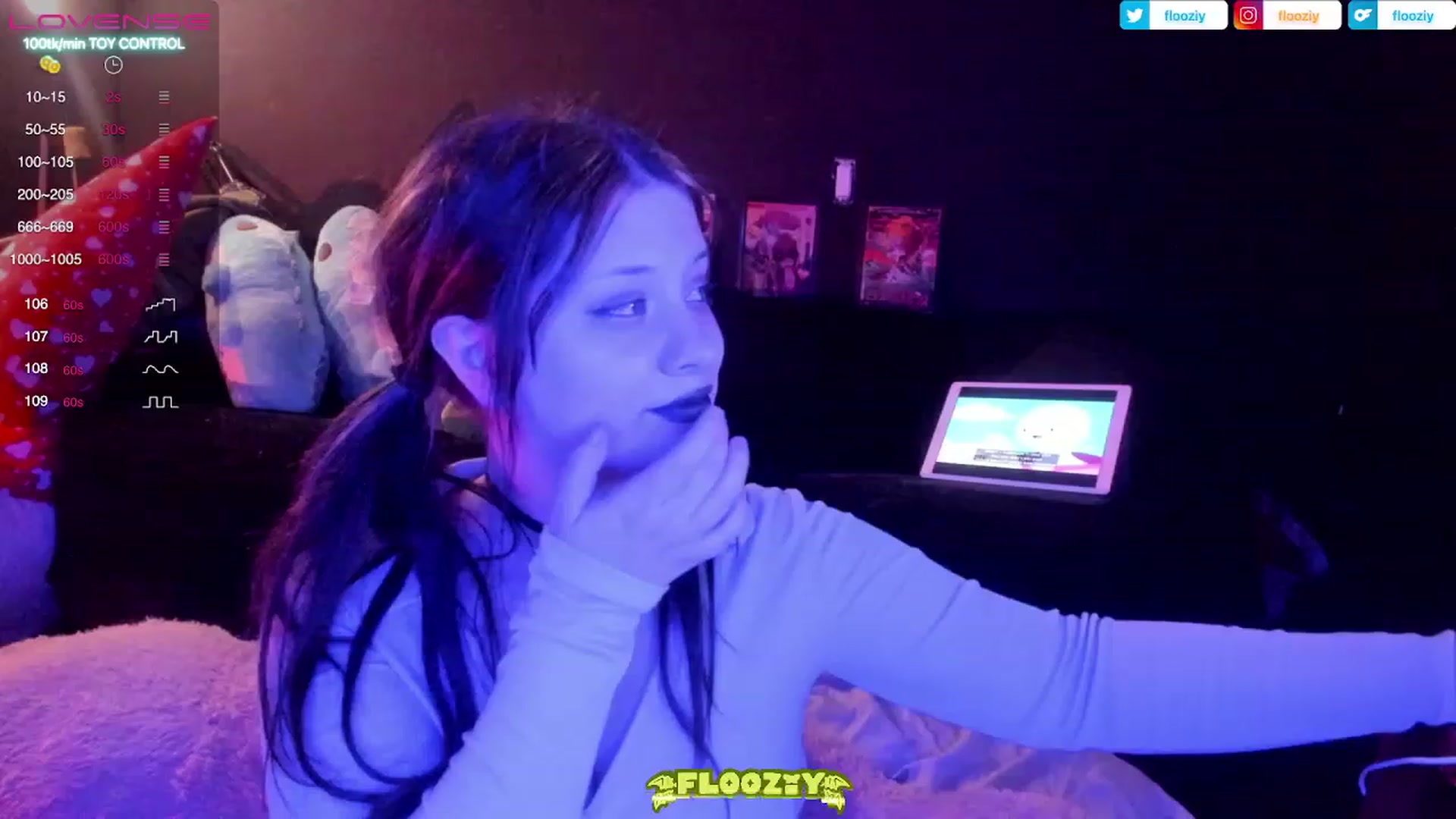 Gallery image thumbnail from flooziy's myfreecams stream on, 03/01/2023, 07:48 image 19 of 20