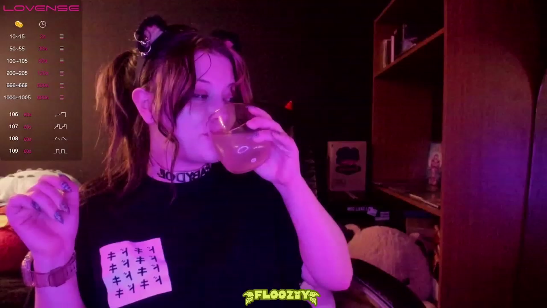 Gallery image thumbnail from flooziy's myfreecams stream on, 03/07/2023, 09:28 image 4 of 20